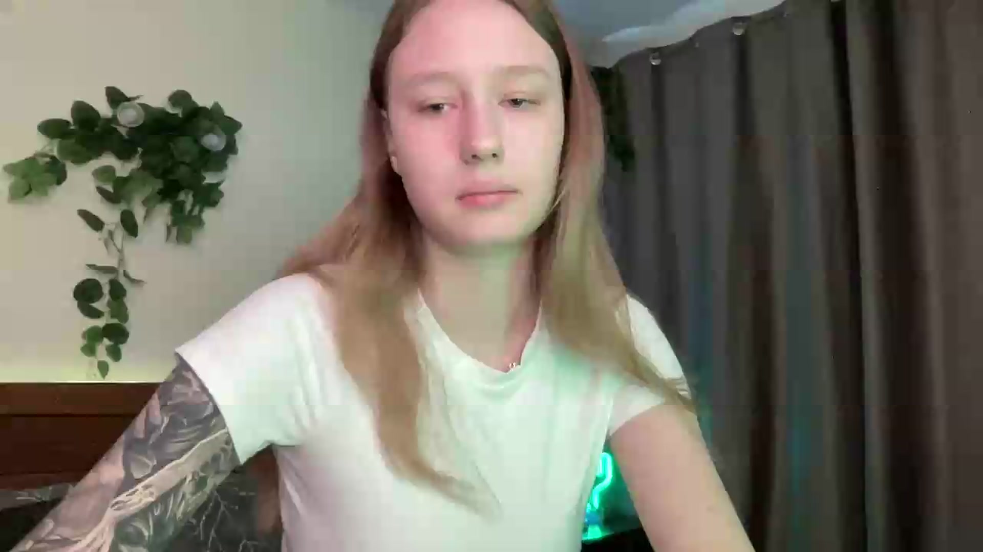 Gallery image thumbnail from Melody_Sabre's myfreecams stream on, 08/14/2026, 07:31 image 1 of 20