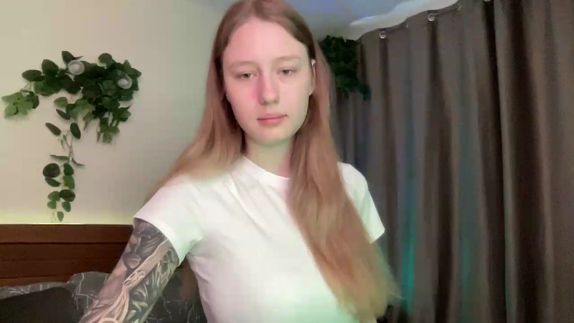 Gallery image thumbnail from Melody_Sabre's myfreecams stream on, 08/14/2026, 07:31 image 11 of 20