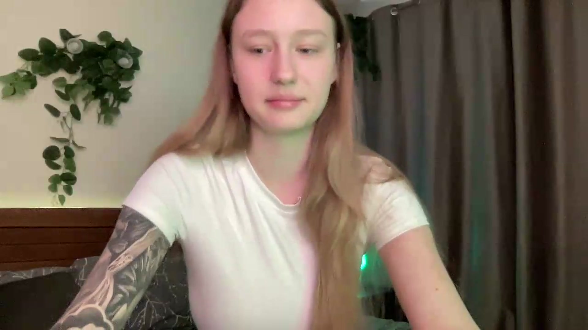 Gallery image thumbnail from Melody_Sabre's myfreecams stream on, 08/14/2026, 07:31 image 18 of 20