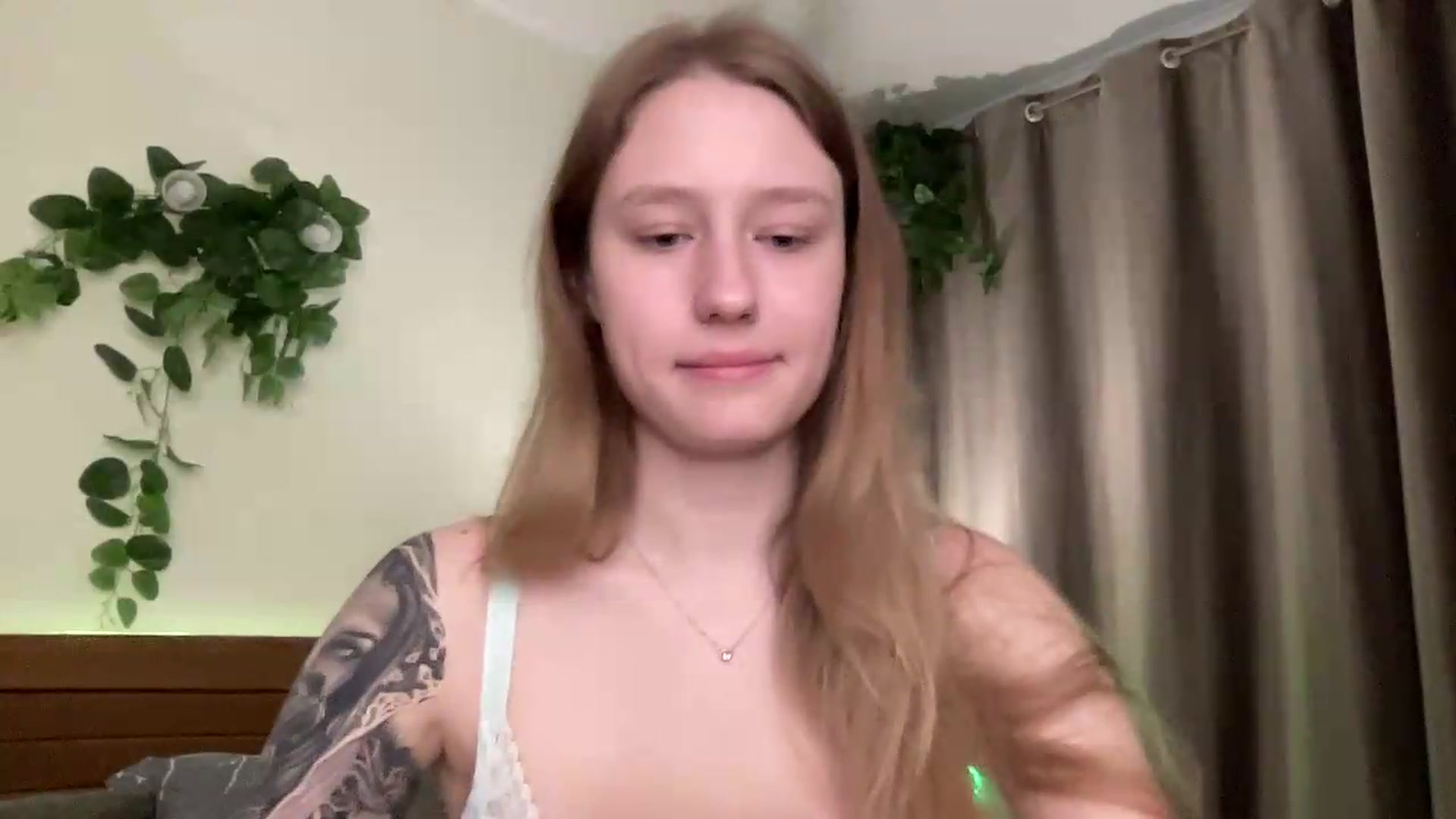 Gallery image thumbnail from Melody_Sabre's myfreecams stream on, 08/14/2026, 09:53 image 8 of 20