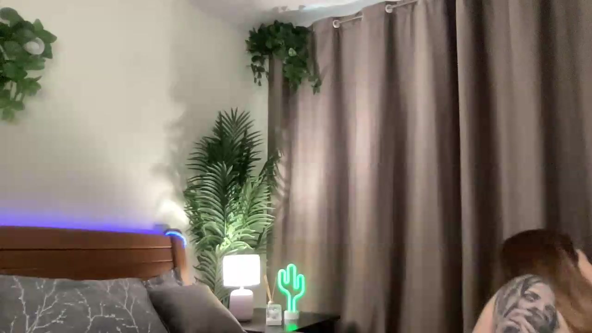 Gallery image thumbnail from Melody_Sabre's myfreecams stream on, 08/15/2026, 07:46 image 3 of 20