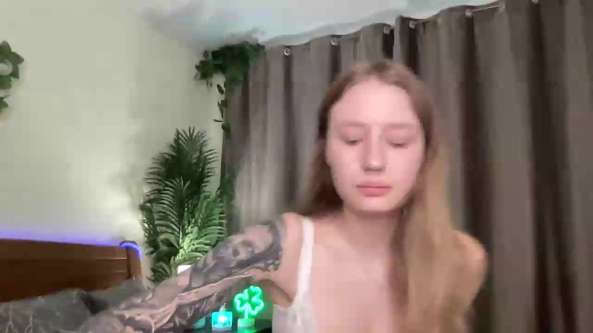 Gallery image thumbnail from Melody_Sabre's myfreecams stream on, 08/17/2026, 07:15 image 1 of 20