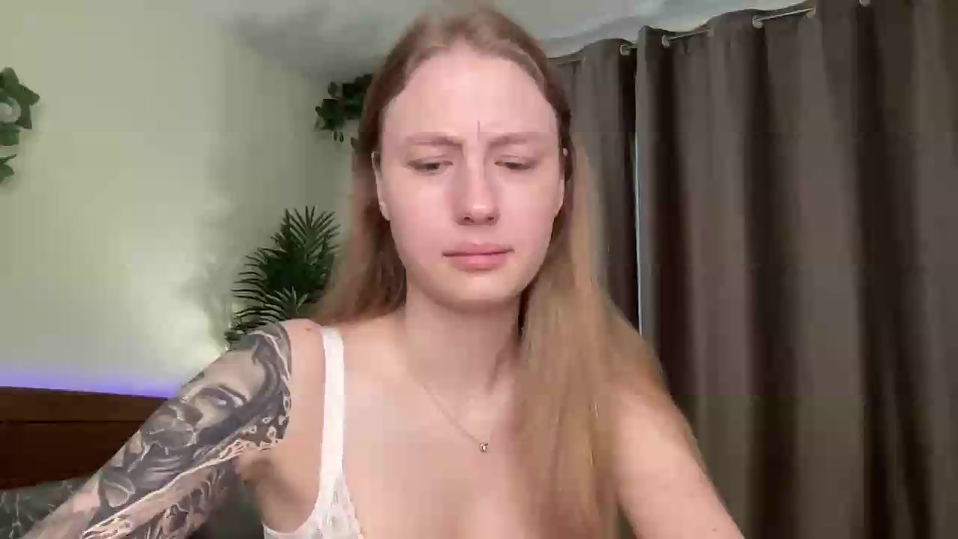 Gallery image thumbnail from Melody_Sabre's myfreecams stream on, 08/17/2026, 07:15 image 7 of 20