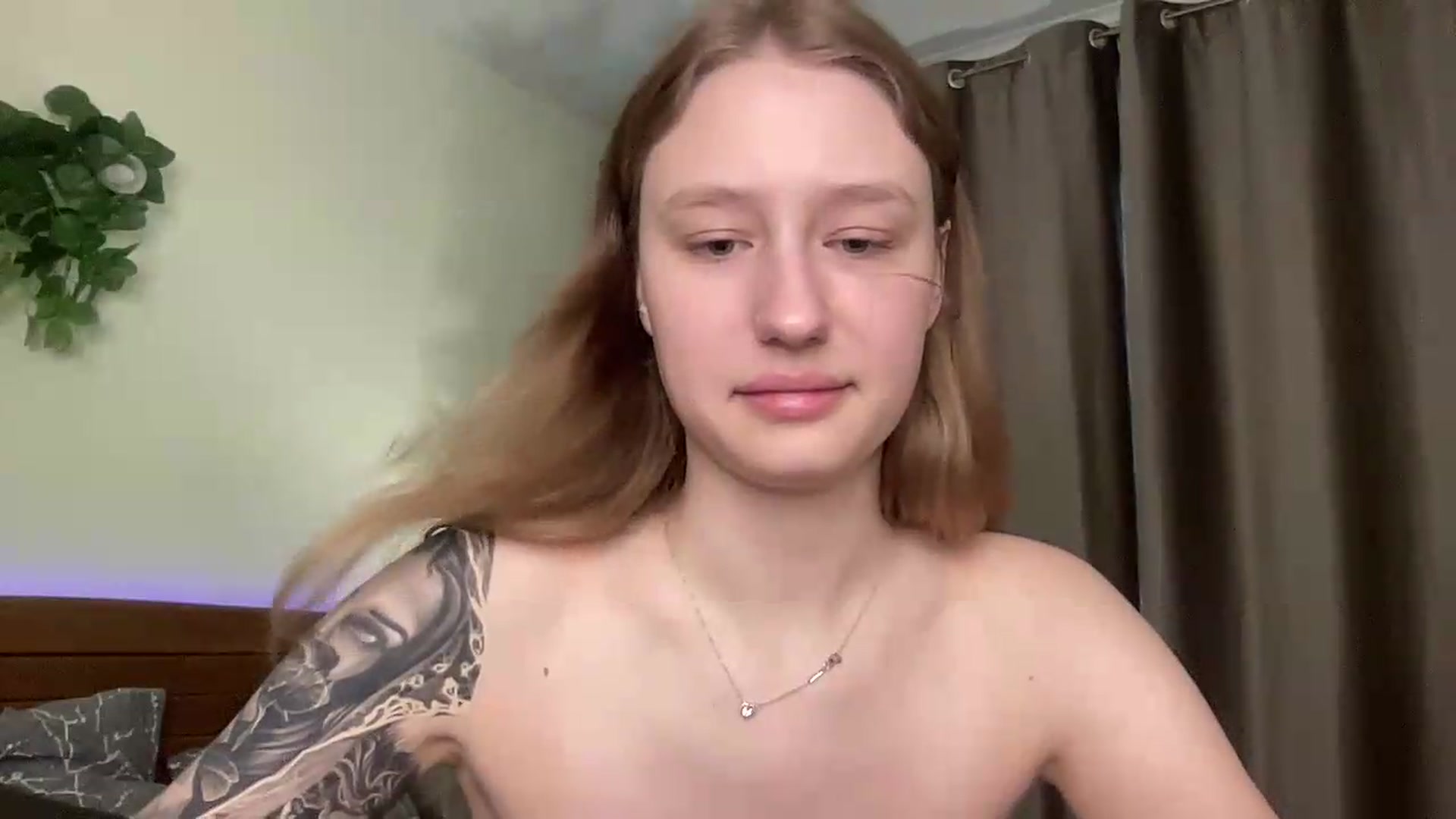 Gallery image thumbnail from Melody_Sabre's myfreecams stream on, 08/17/2026, 08:26 image 5 of 20