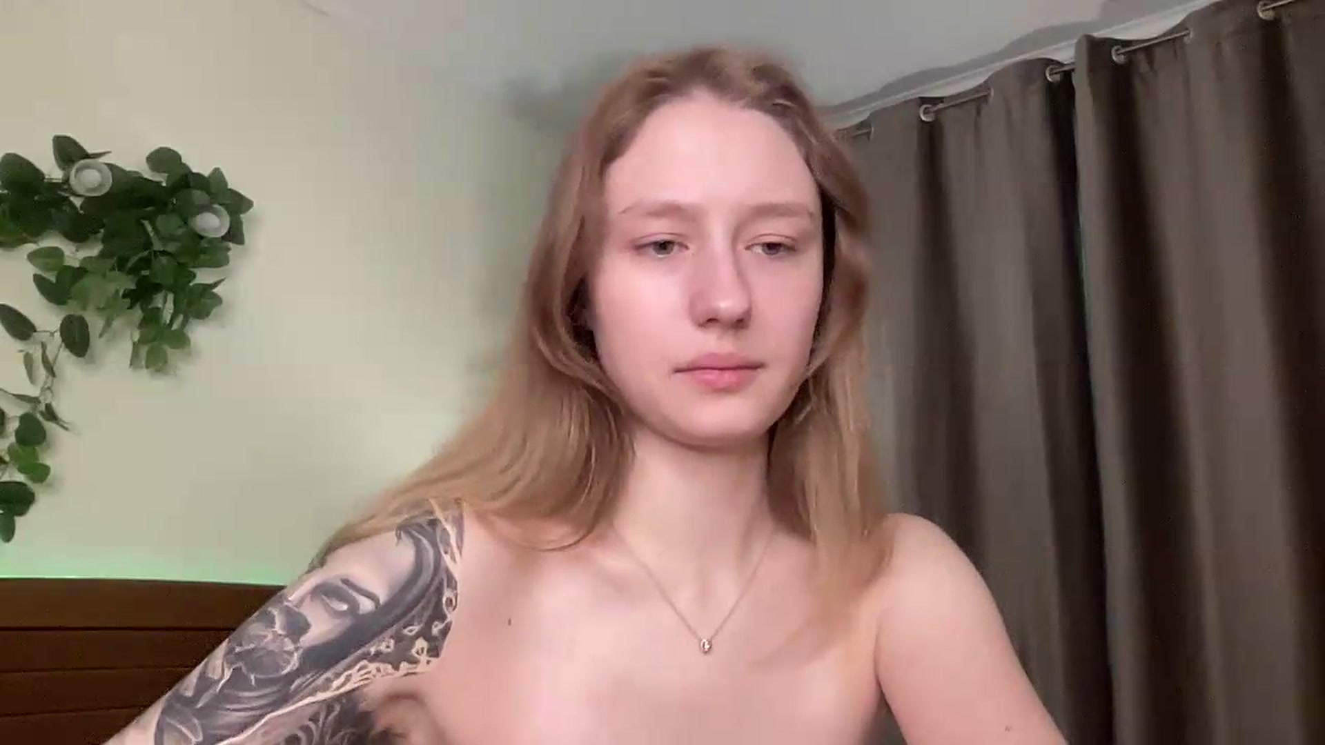 Gallery image thumbnail from Melody_Sabre's myfreecams stream on, 08/17/2026, 10:35 image 15 of 20