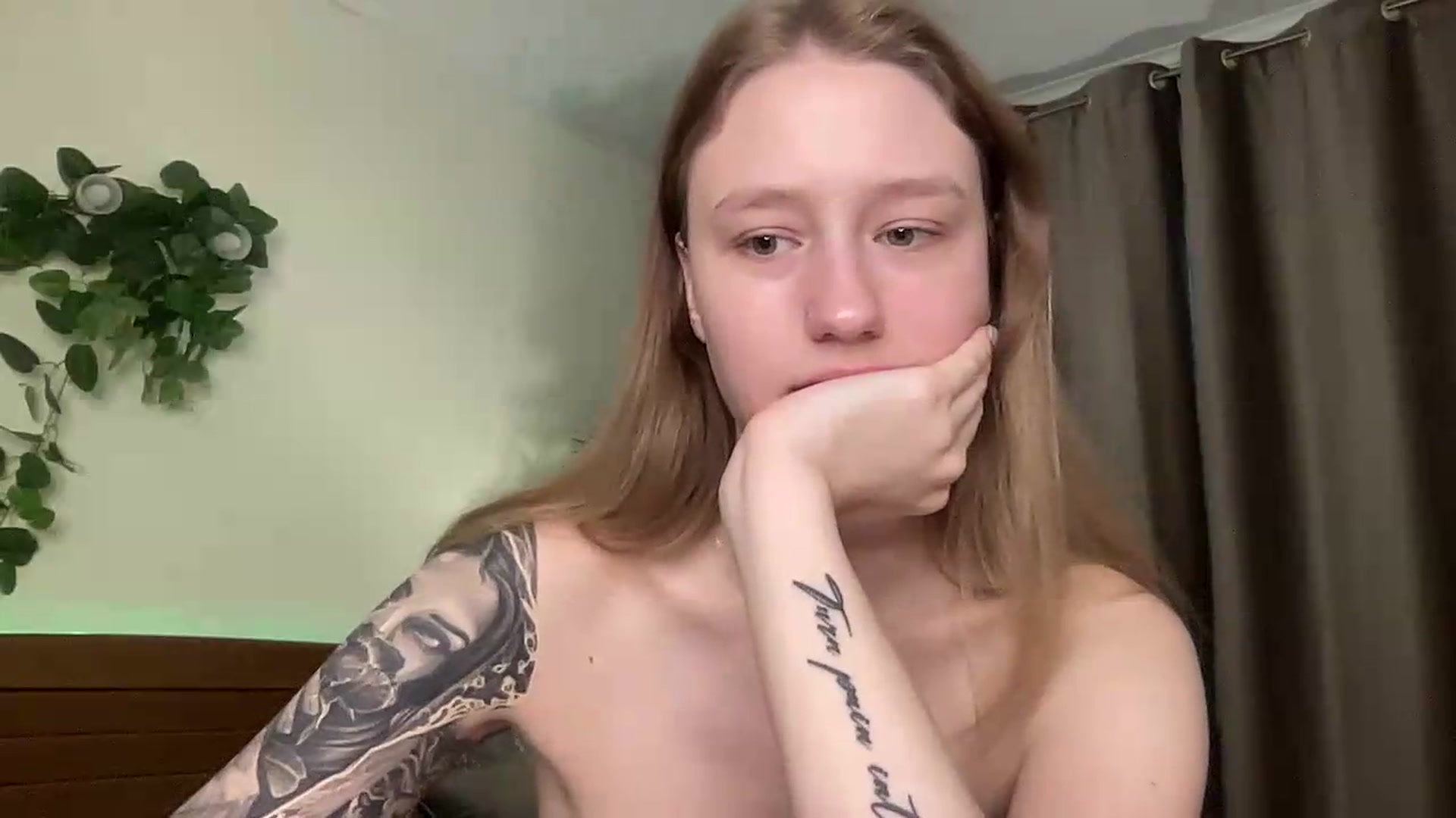 Gallery image thumbnail from Melody_Sabre's myfreecams stream on, 08/17/2026, 10:35 image 19 of 20