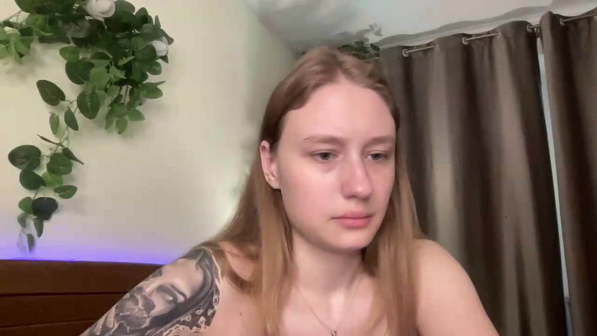Gallery image thumbnail from Melody_Sabre's myfreecams stream on, 08/17/2026, 12:40 image 11 of 20