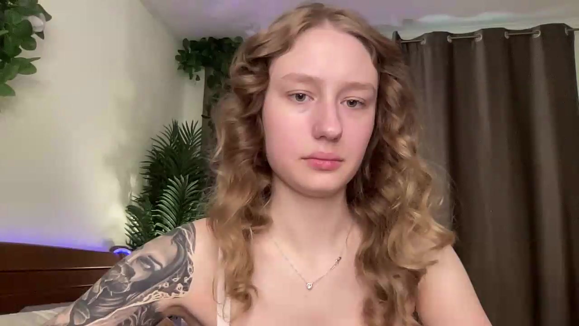 Gallery image thumbnail from Melody_Sabre's myfreecams stream on, 08/18/2026, 07:37 image 2 of 20