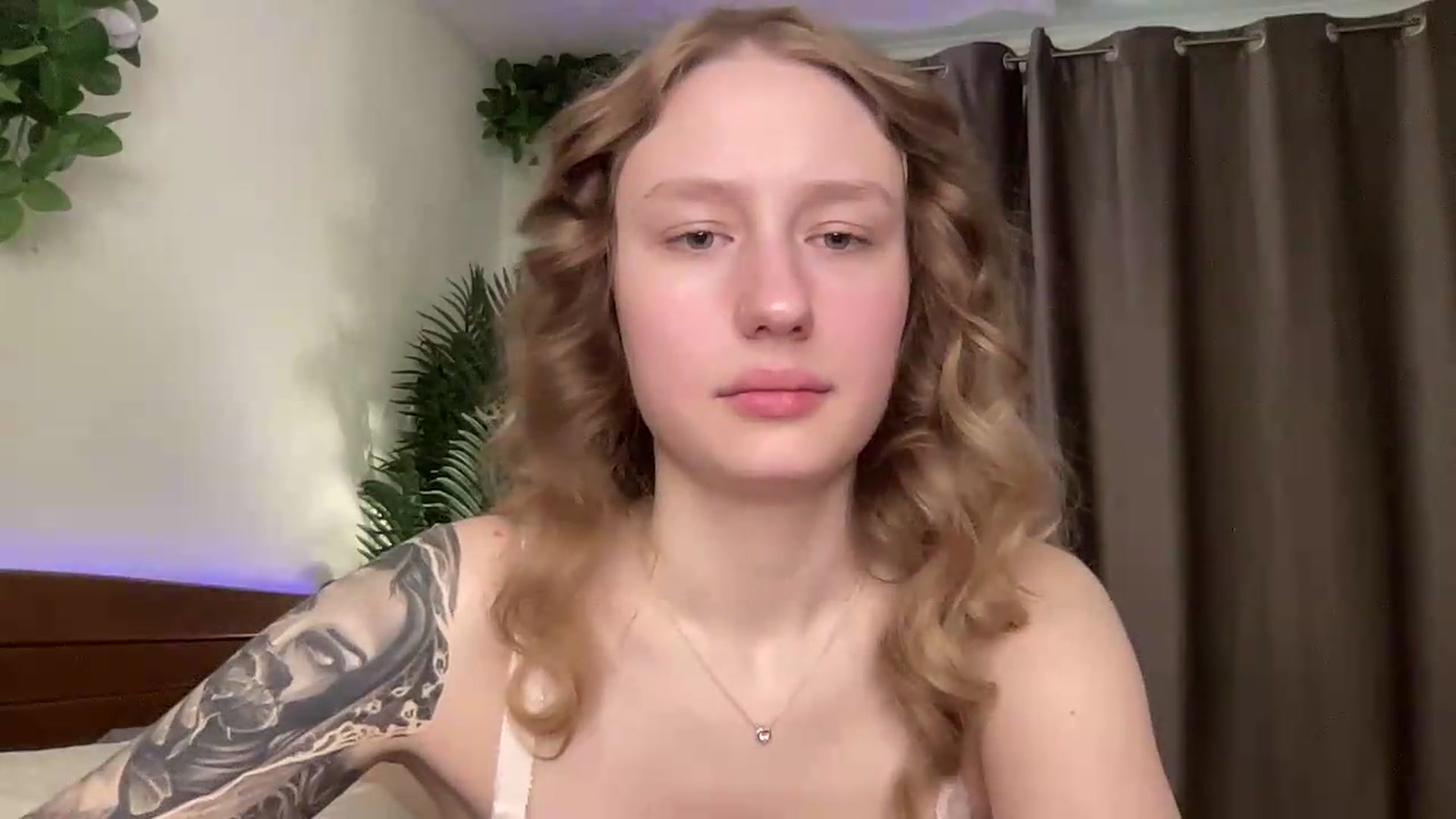 Gallery image thumbnail from Melody_Sabre's myfreecams stream on, 08/18/2026, 07:37 image 12 of 20
