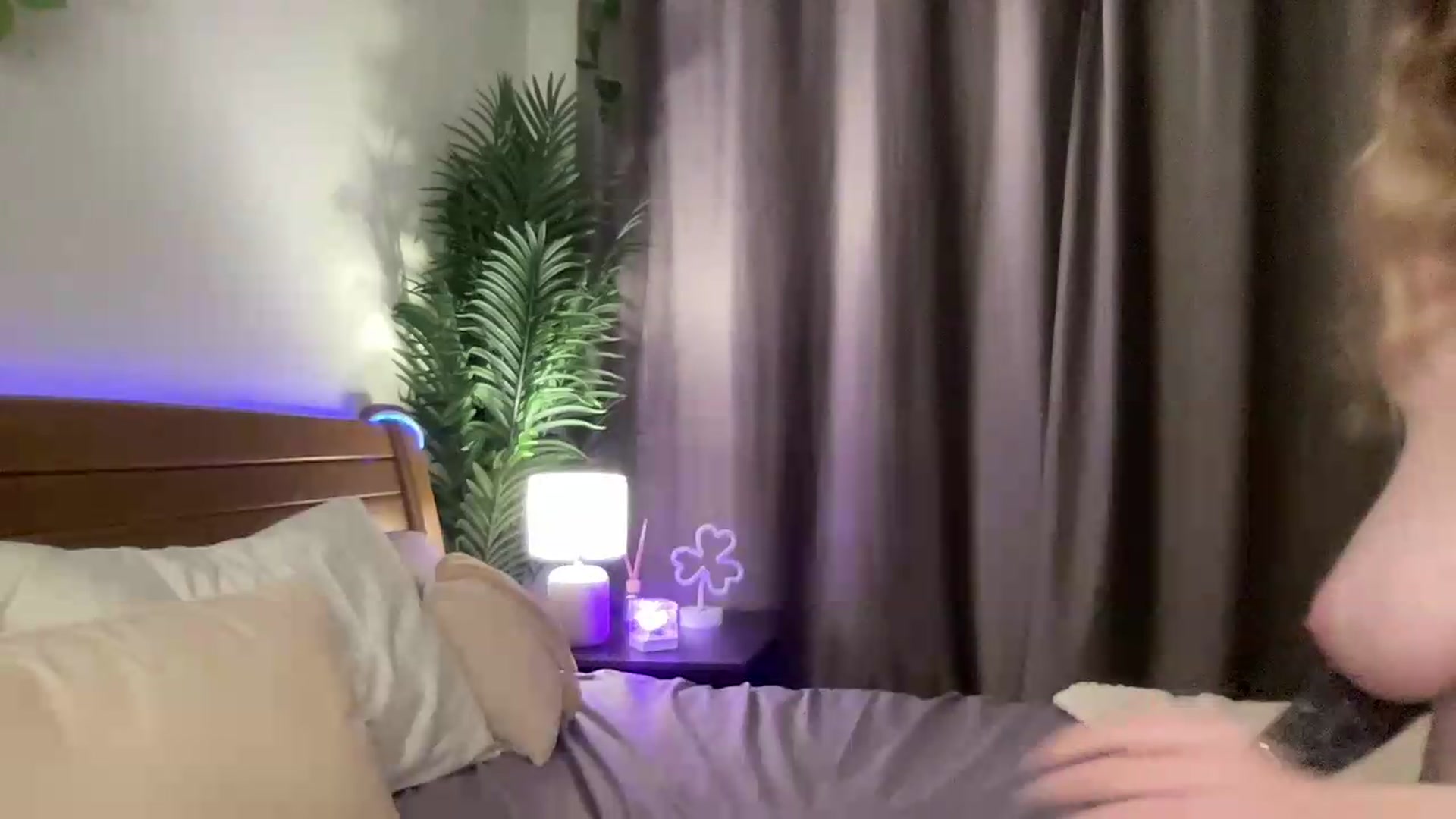 Gallery image thumbnail from Melody_Sabre's myfreecams stream on, 08/18/2026, 21:55 image 5 of 20