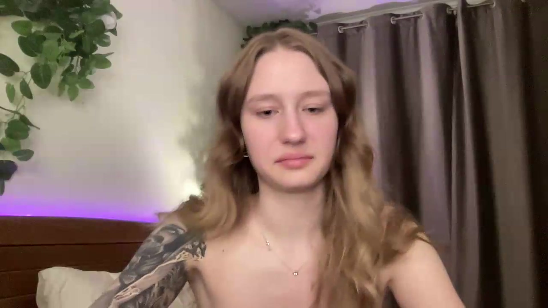 Gallery image thumbnail from Melody_Sabre's myfreecams stream on, 08/18/2026, 22:43 image 15 of 20