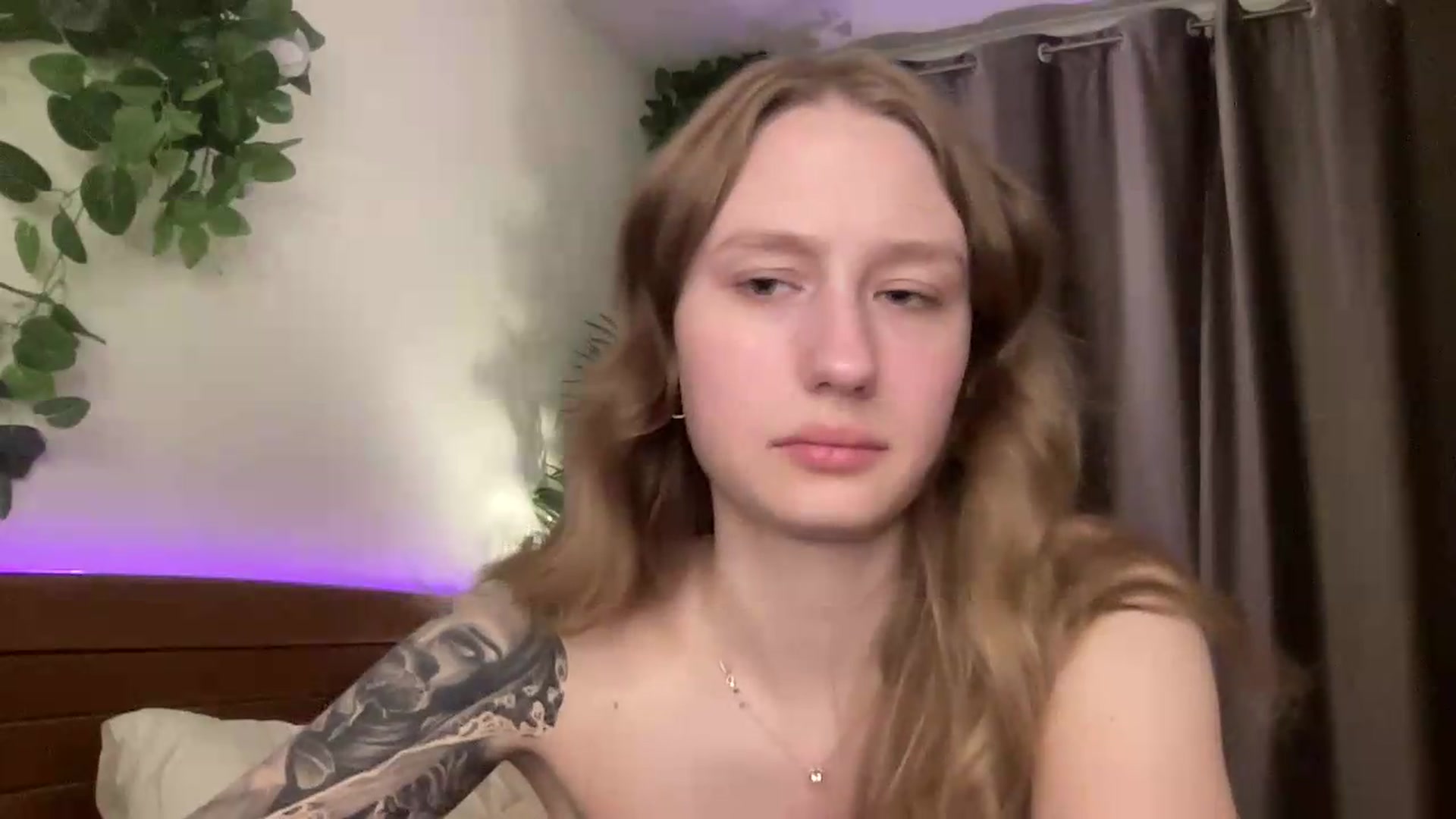Gallery image thumbnail from Melody_Sabre's myfreecams stream on, 08/18/2026, 22:43 image 14 of 20