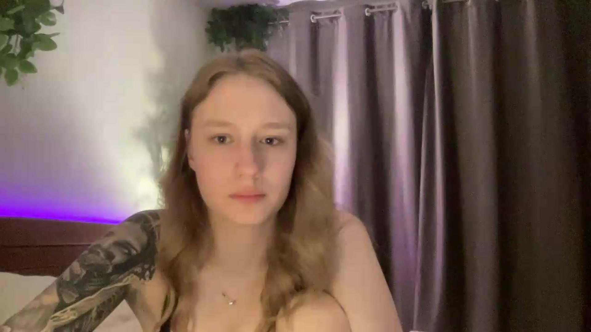 Gallery image thumbnail from Melody_Sabre's myfreecams stream on, 08/18/2026, 23:54 image 17 of 20