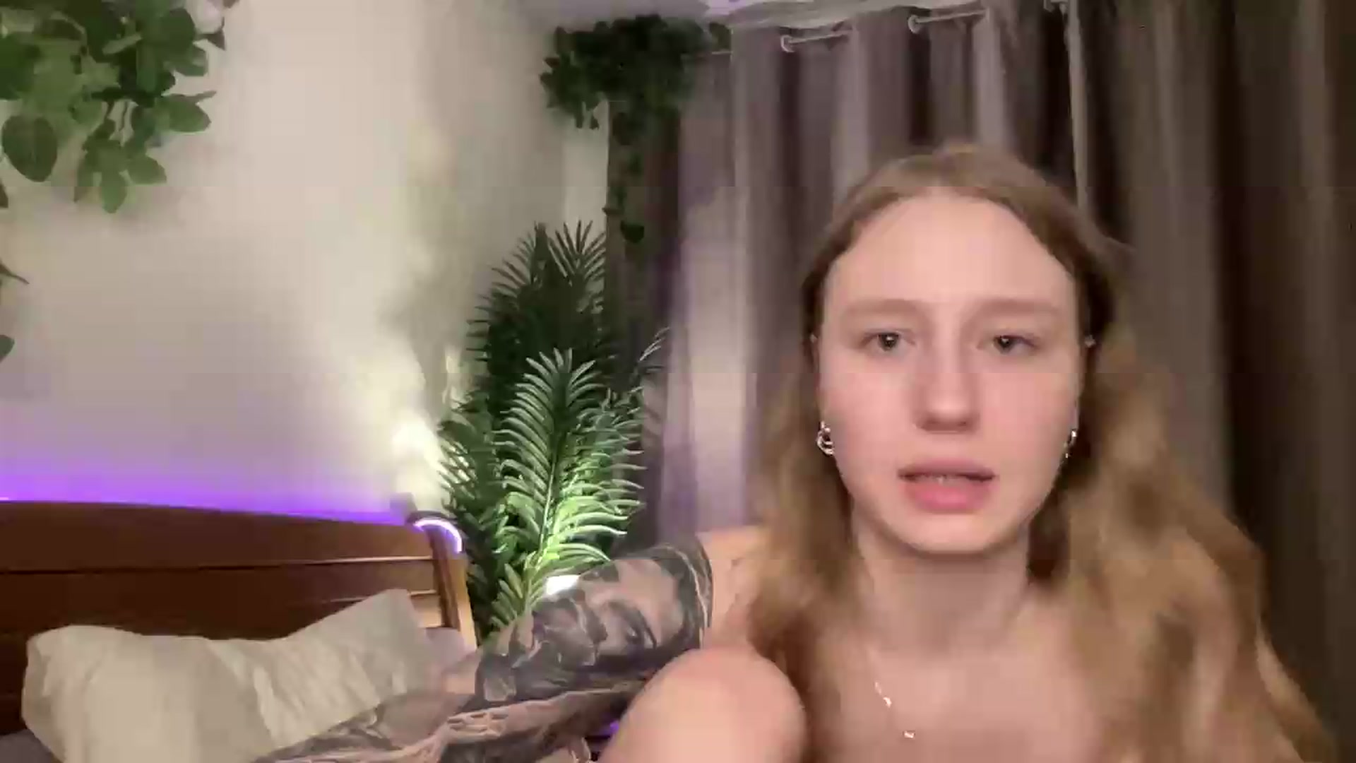 Gallery image thumbnail from Melody_Sabre's myfreecams stream on, 08/18/2026, 23:54 image 10 of 20