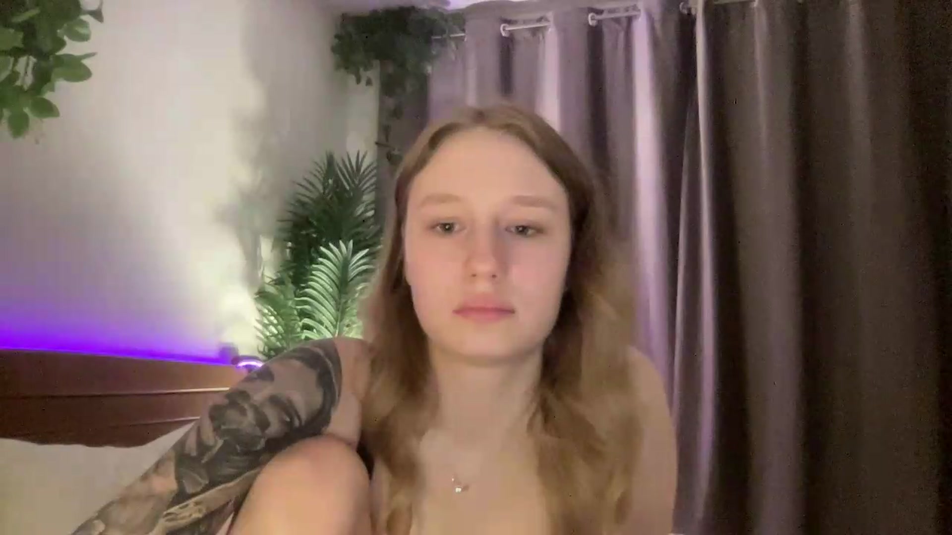 Gallery image thumbnail from Melody_Sabre's myfreecams stream on, 08/18/2026, 23:54 image 18 of 20