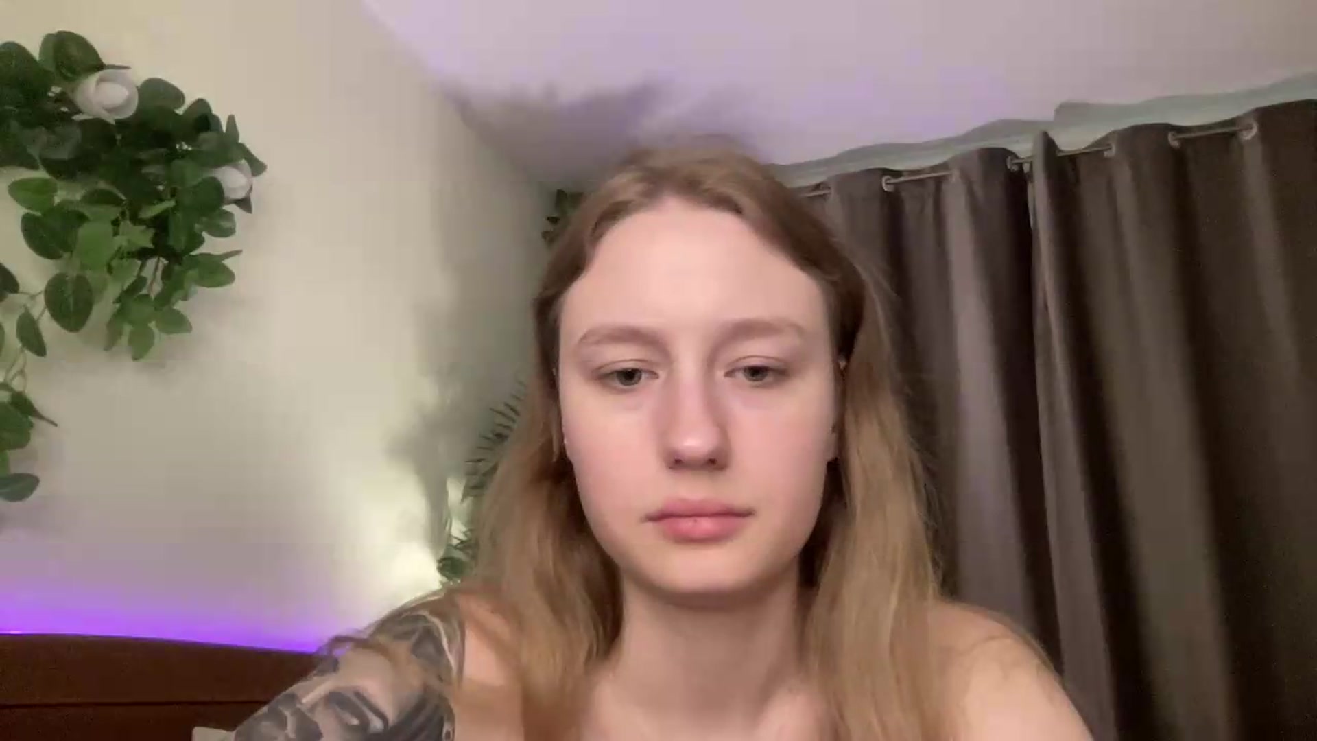 Gallery image thumbnail from Melody_Sabre's myfreecams stream on, 08/19/2026, 10:20 image 6 of 20