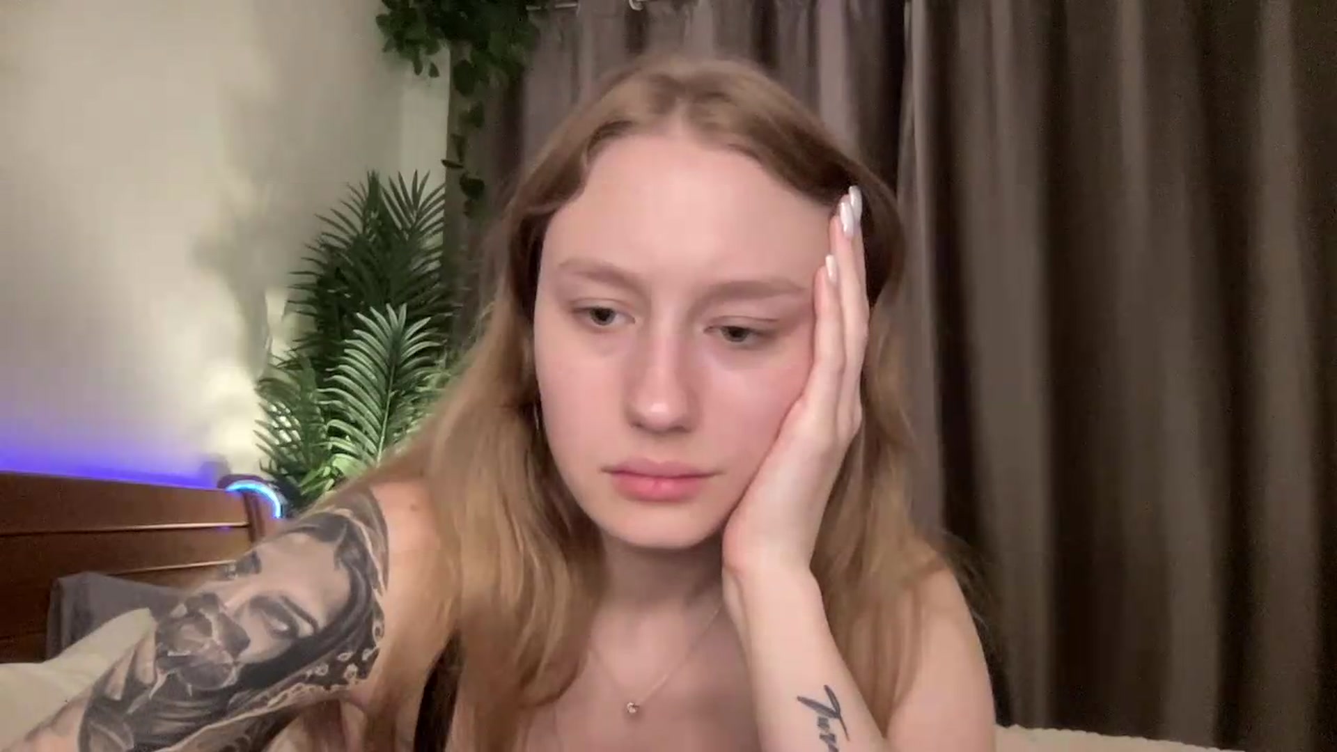 Gallery image thumbnail from Melody_Sabre's myfreecams stream on, 08/19/2026, 13:01 image 17 of 20