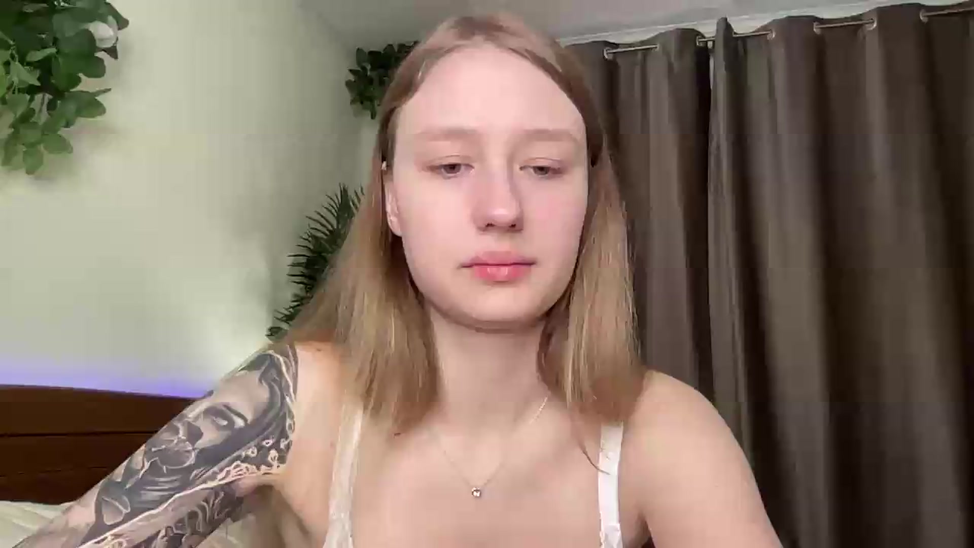 Gallery image thumbnail from Melody_Sabre's myfreecams stream on, 08/20/2026, 07:35 image 16 of 20