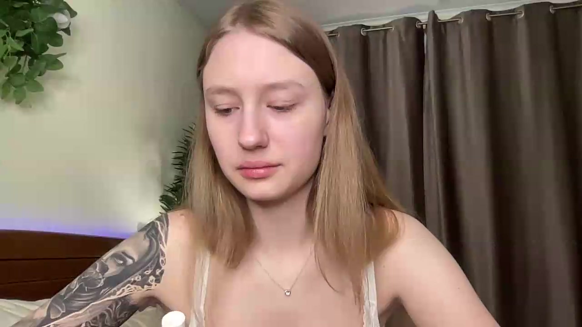 Gallery image thumbnail from Melody_Sabre's myfreecams stream on, 08/20/2026, 07:35 image 17 of 20