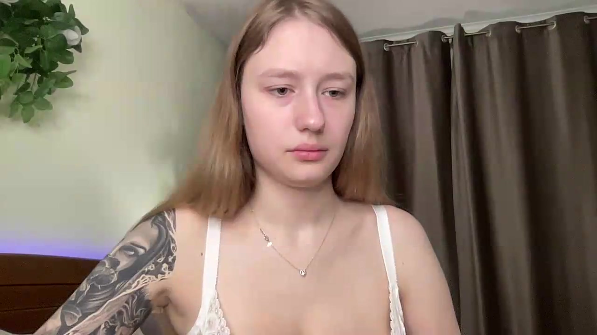 Gallery image thumbnail from Melody_Sabre's myfreecams stream on, 08/20/2026, 08:22 image 11 of 20