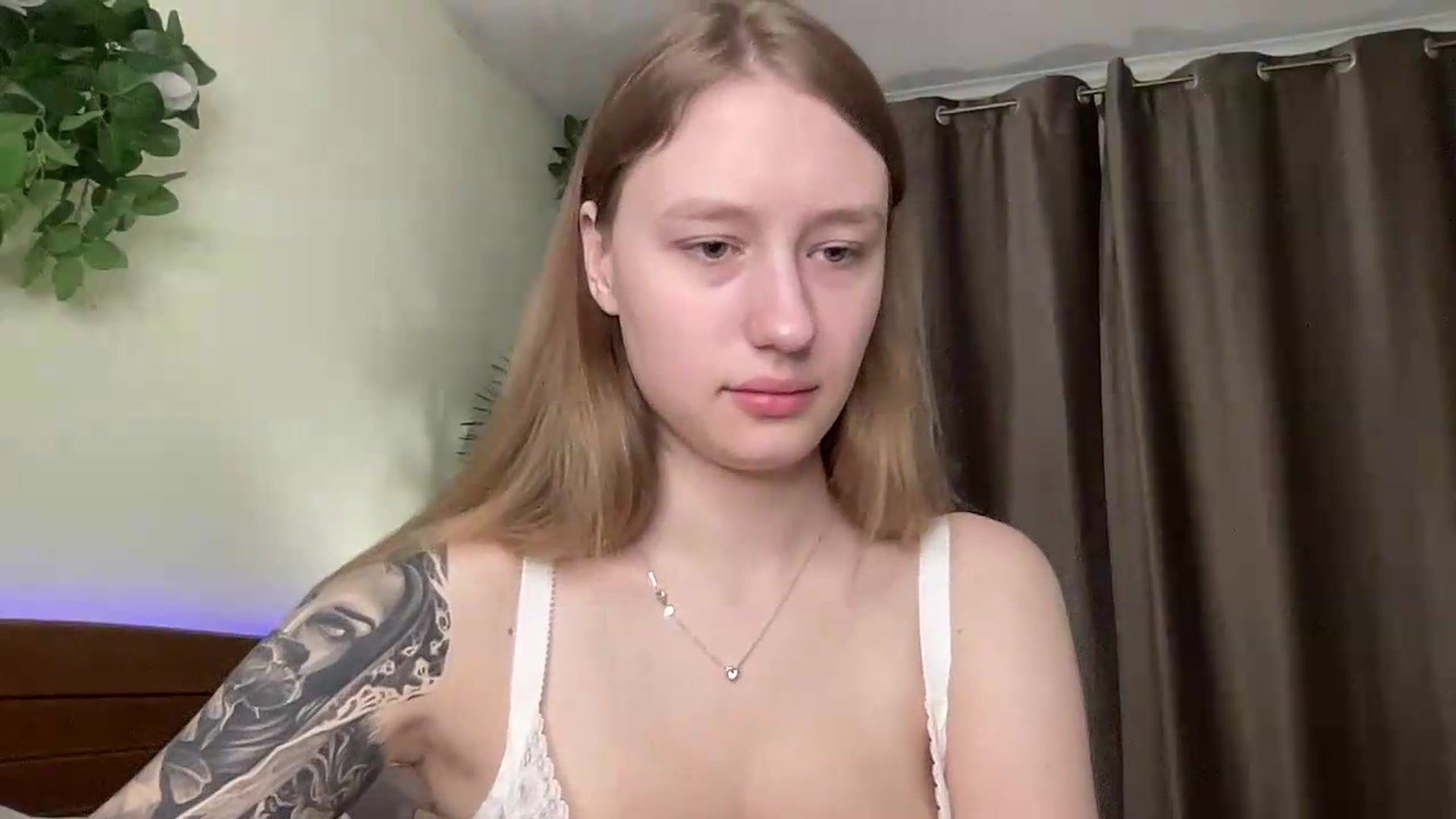 Gallery image thumbnail from Melody_Sabre's myfreecams stream on, 08/20/2026, 08:22 image 13 of 20