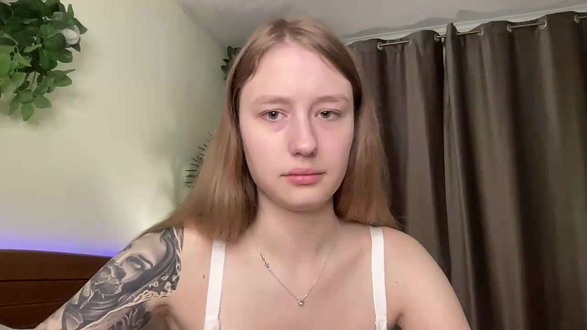 Gallery image thumbnail from Melody_Sabre's myfreecams stream on, 08/20/2026, 08:22 image 10 of 20