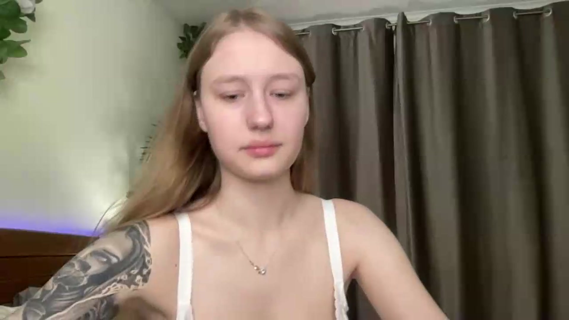 Gallery image thumbnail from Melody_Sabre's myfreecams stream on, 08/20/2026, 08:42 image 10 of 20