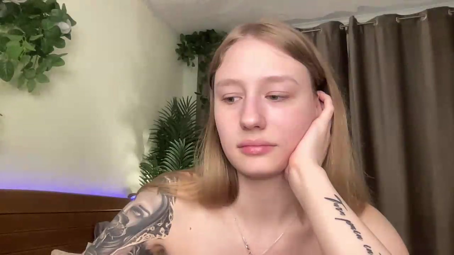 Gallery image thumbnail from Melody_Sabre's myfreecams stream on, 08/20/2026, 11:46 image 11 of 20