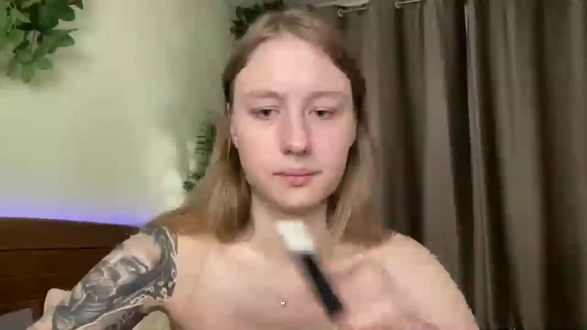Gallery image thumbnail from Melody_Sabre's myfreecams stream on, 08/20/2026, 12:31 image 16 of 20