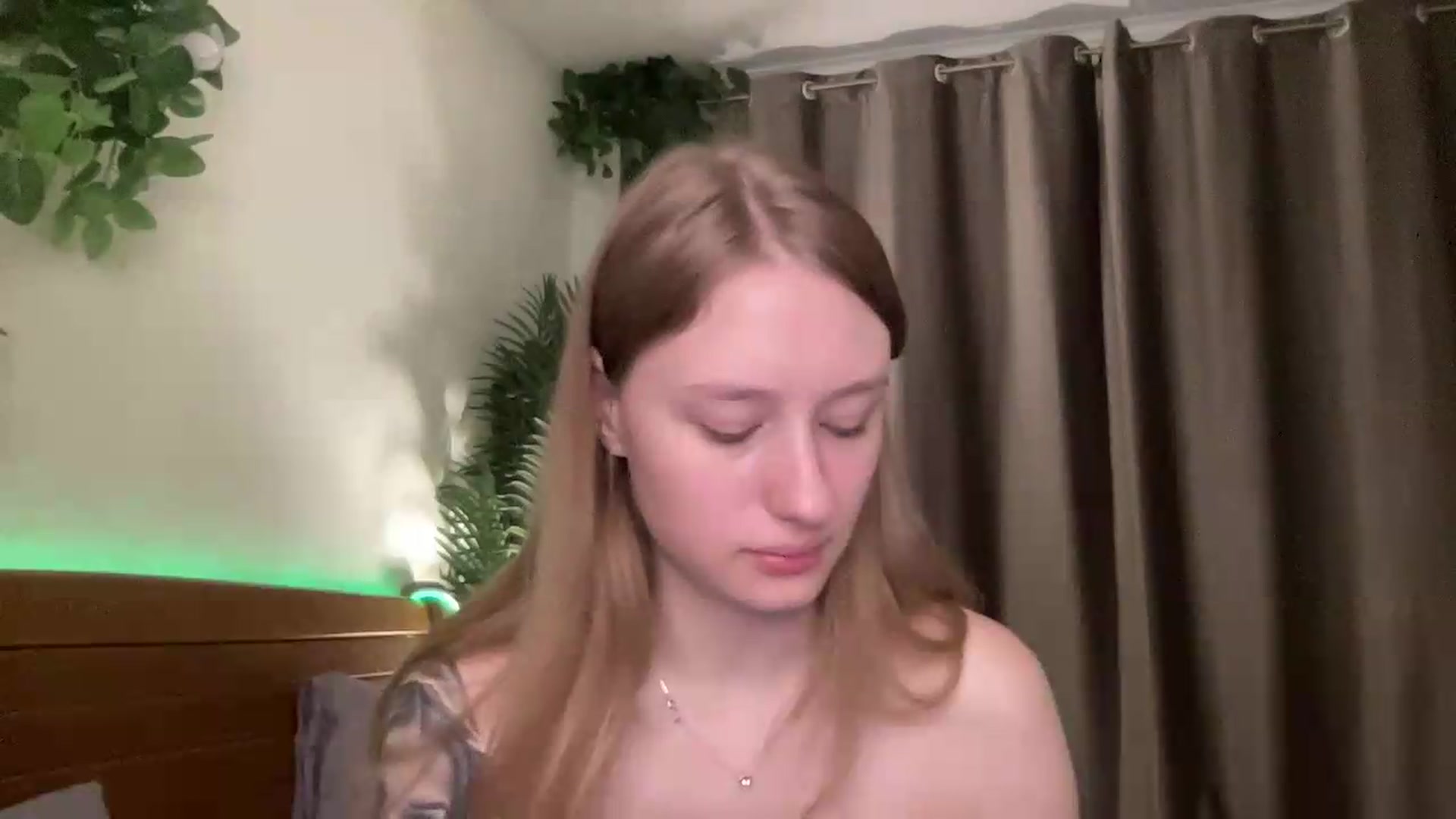 Gallery image thumbnail from Melody_Sabre's myfreecams stream on, 08/20/2026, 15:30 image 5 of 20