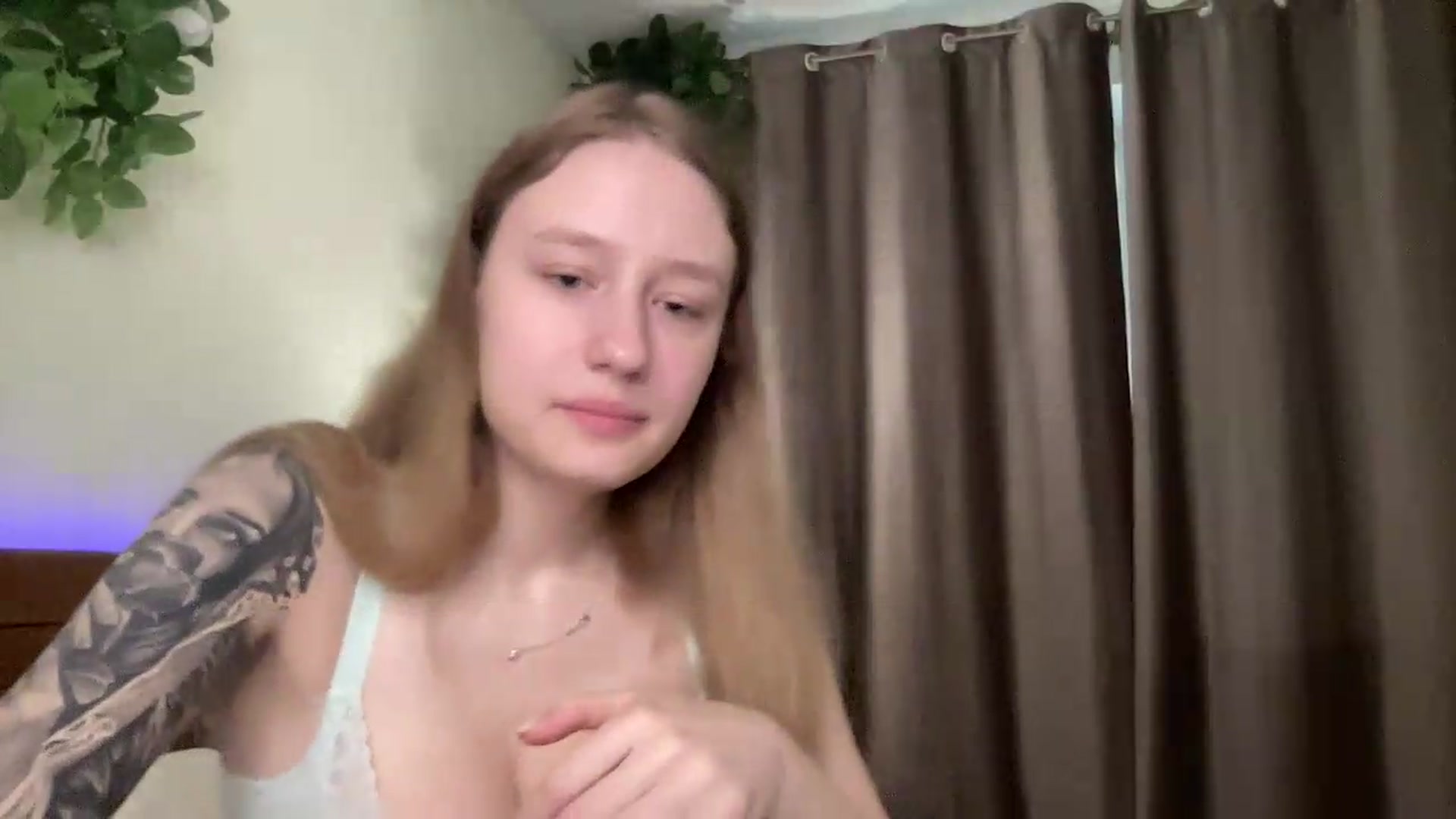Gallery image thumbnail from Melody_Sabre's myfreecams stream on, 08/21/2026, 07:26 image 11 of 20