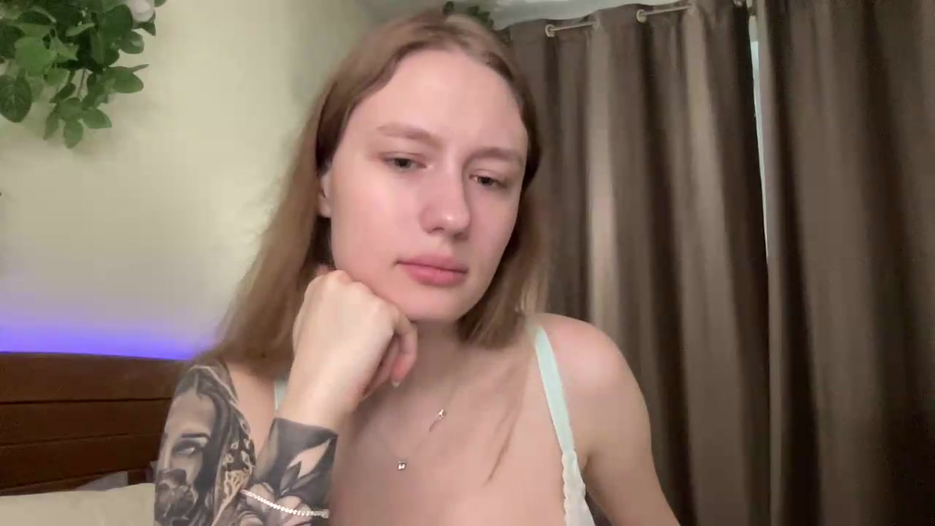 Gallery image thumbnail from Melody_Sabre's myfreecams stream on, 08/21/2026, 07:44 image 9 of 20