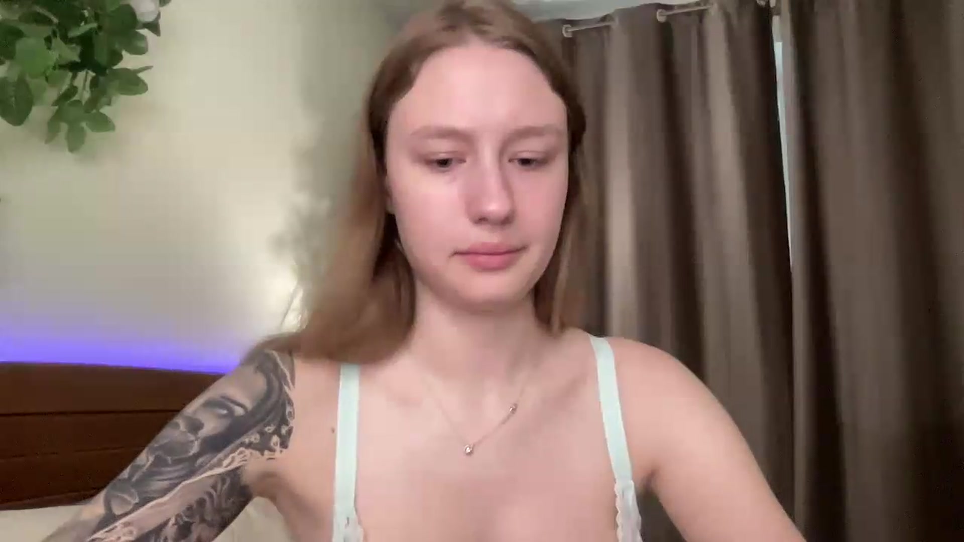 Gallery image thumbnail from Melody_Sabre's myfreecams stream on, 08/21/2026, 07:44 image 5 of 20