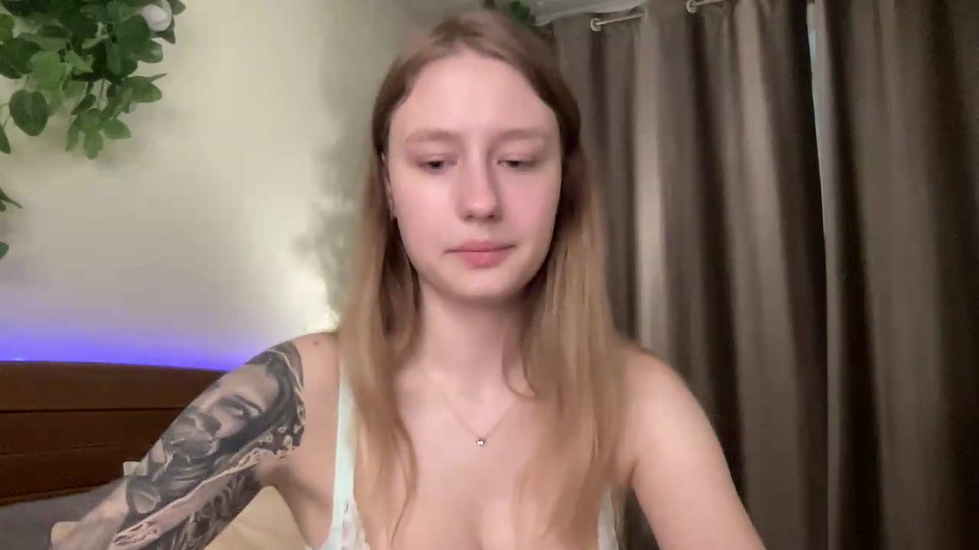 Gallery image thumbnail from Melody_Sabre's myfreecams stream on, 08/21/2026, 10:31 image 16 of 20
