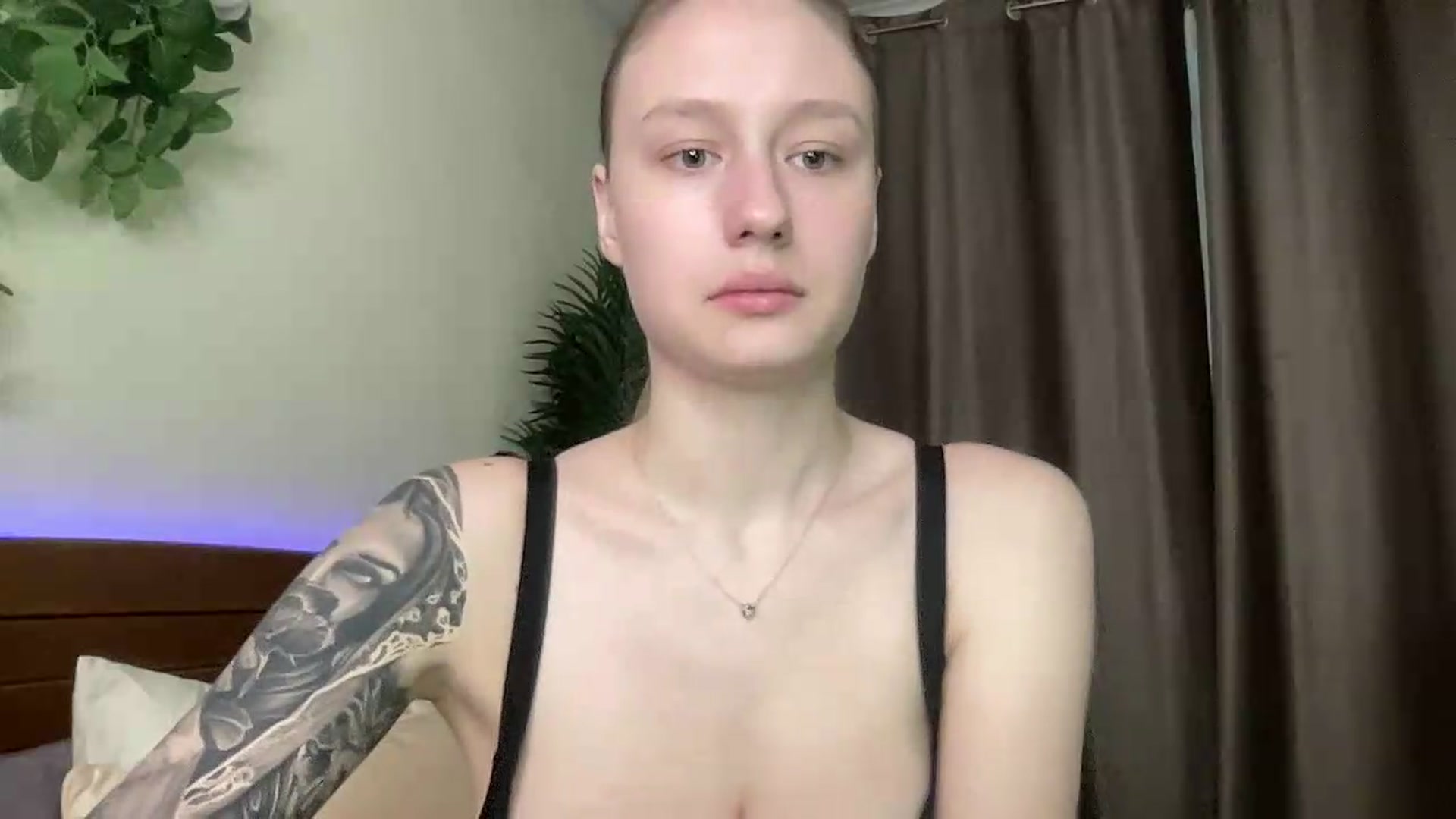 Gallery image thumbnail from Melody_Sabre's myfreecams stream on, 08/22/2026, 11:32 image 15 of 20