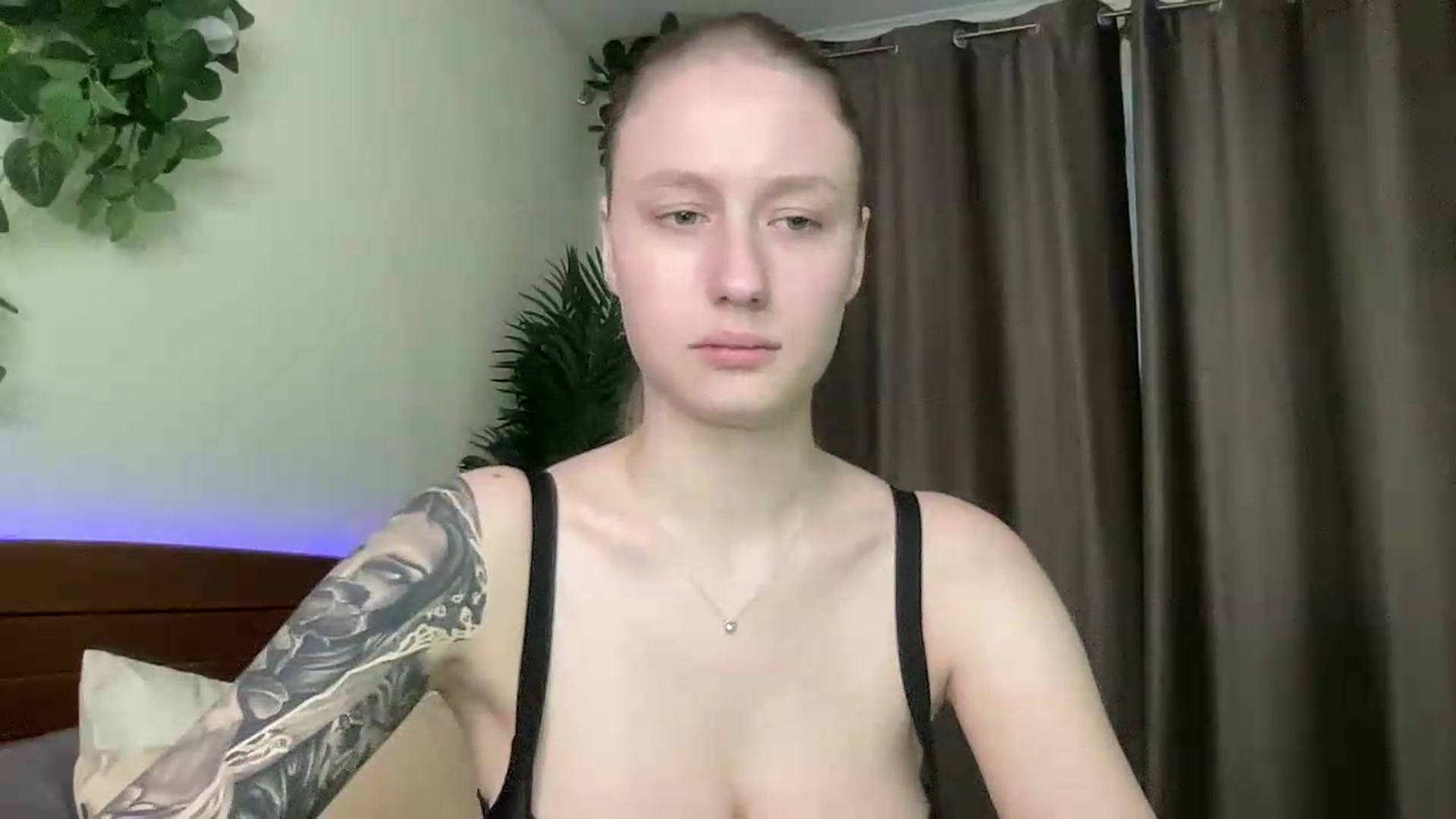 Gallery image thumbnail from Melody_Sabre's myfreecams stream on, 08/22/2026, 11:51 image 15 of 20