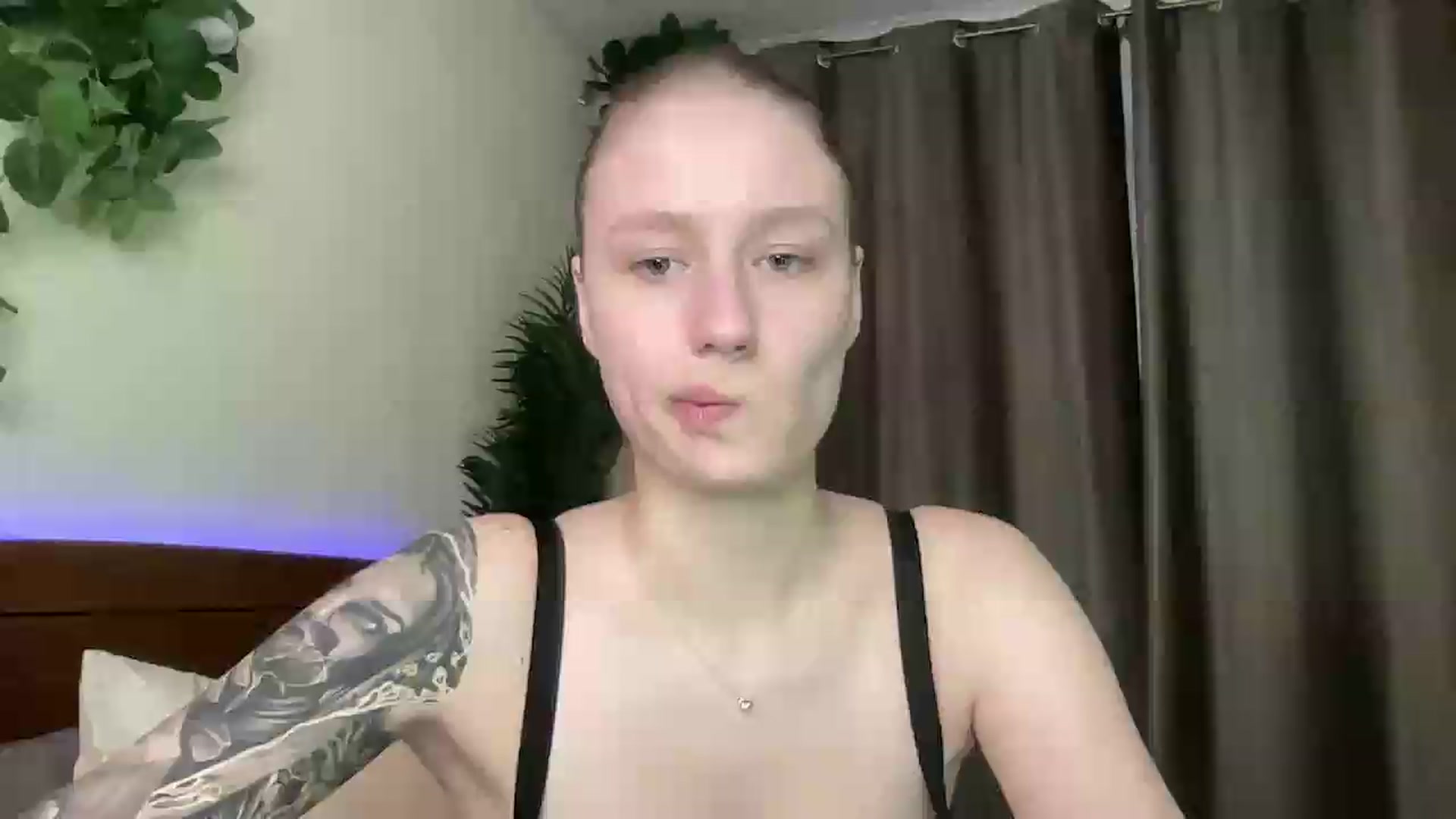 Gallery image thumbnail from Melody_Sabre's myfreecams stream on, 08/22/2026, 11:51 image 8 of 20