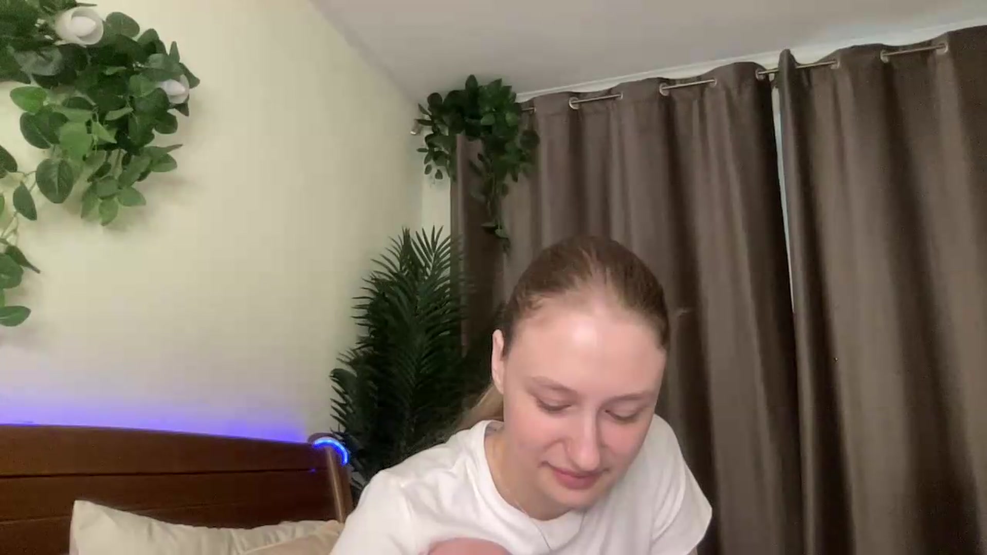 Gallery image thumbnail from Melody_Sabre's myfreecams stream on, 08/22/2026, 13:13 image 4 of 20