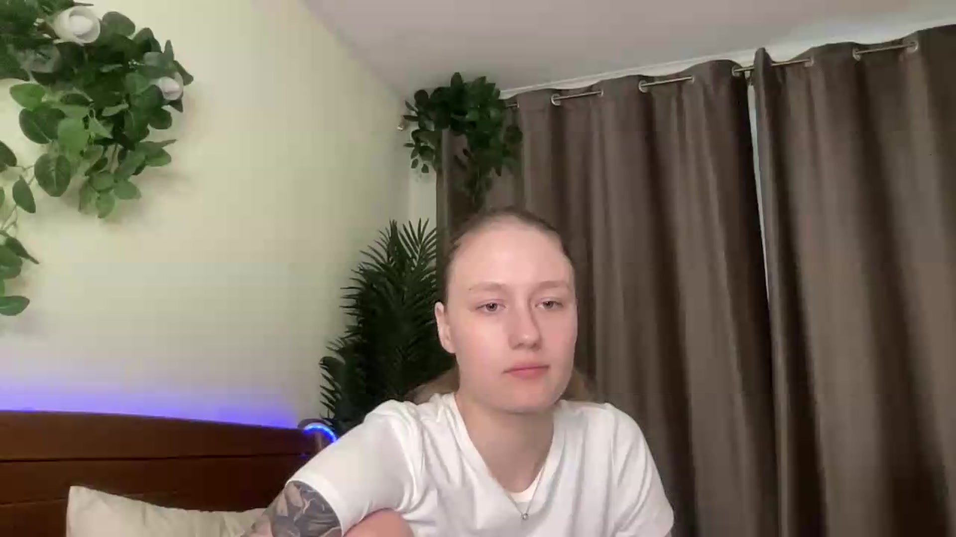 Gallery image thumbnail from Melody_Sabre's myfreecams stream on, 08/22/2026, 13:13 image 14 of 20