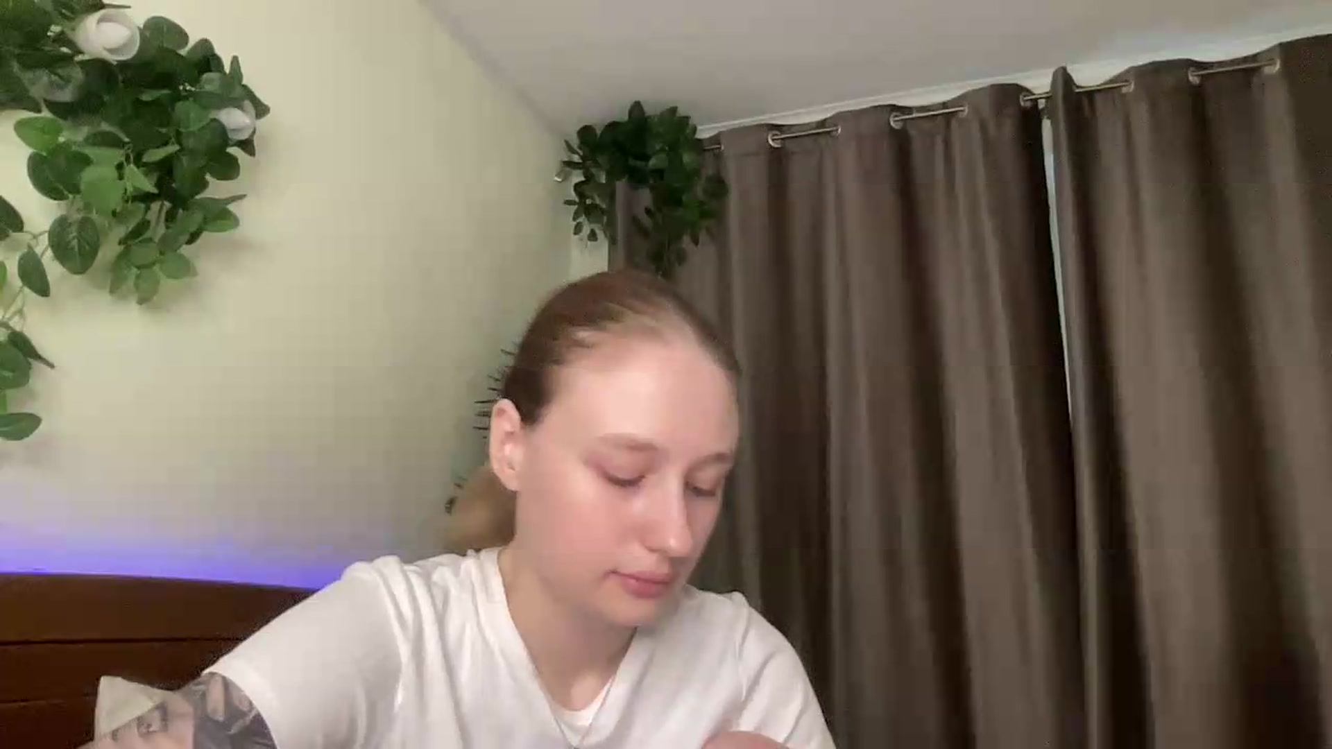 Gallery image thumbnail from Melody_Sabre's myfreecams stream on, 08/22/2026, 13:13 image 6 of 20
