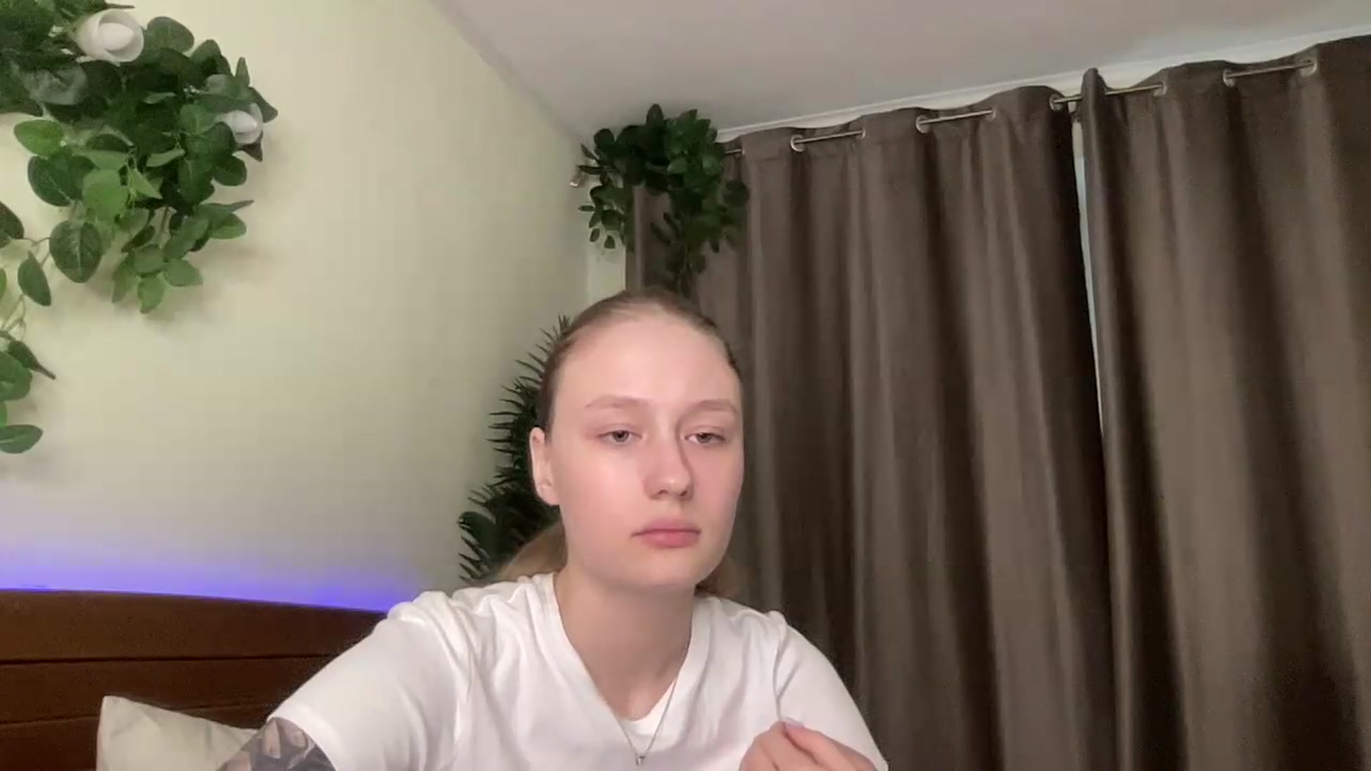 Gallery image thumbnail from Melody_Sabre's myfreecams stream on, 08/22/2026, 13:13 image 8 of 20