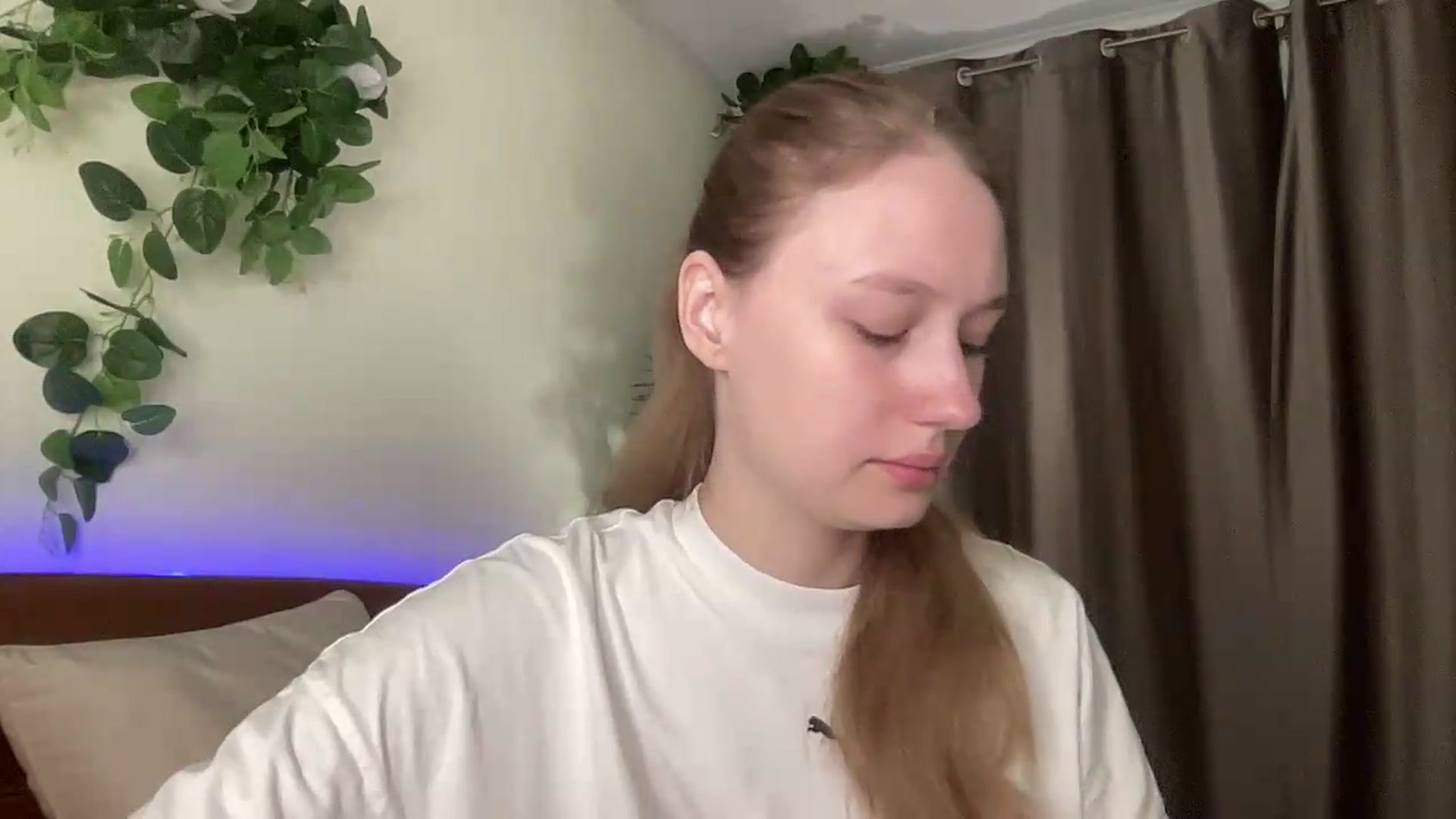 Gallery image thumbnail from Melody_Sabre's myfreecams stream on, 08/24/2026, 07:39 image 10 of 20
