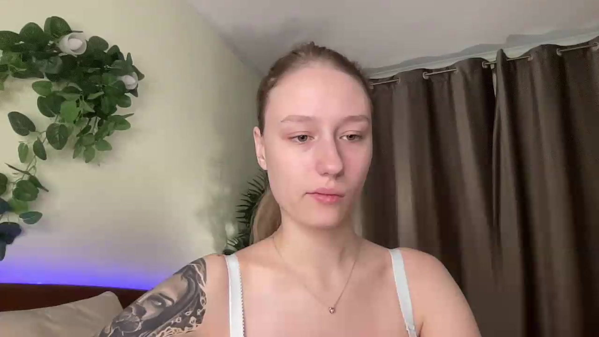 Gallery image thumbnail from Melody_Sabre's myfreecams stream on, 08/24/2026, 08:00 image 15 of 20