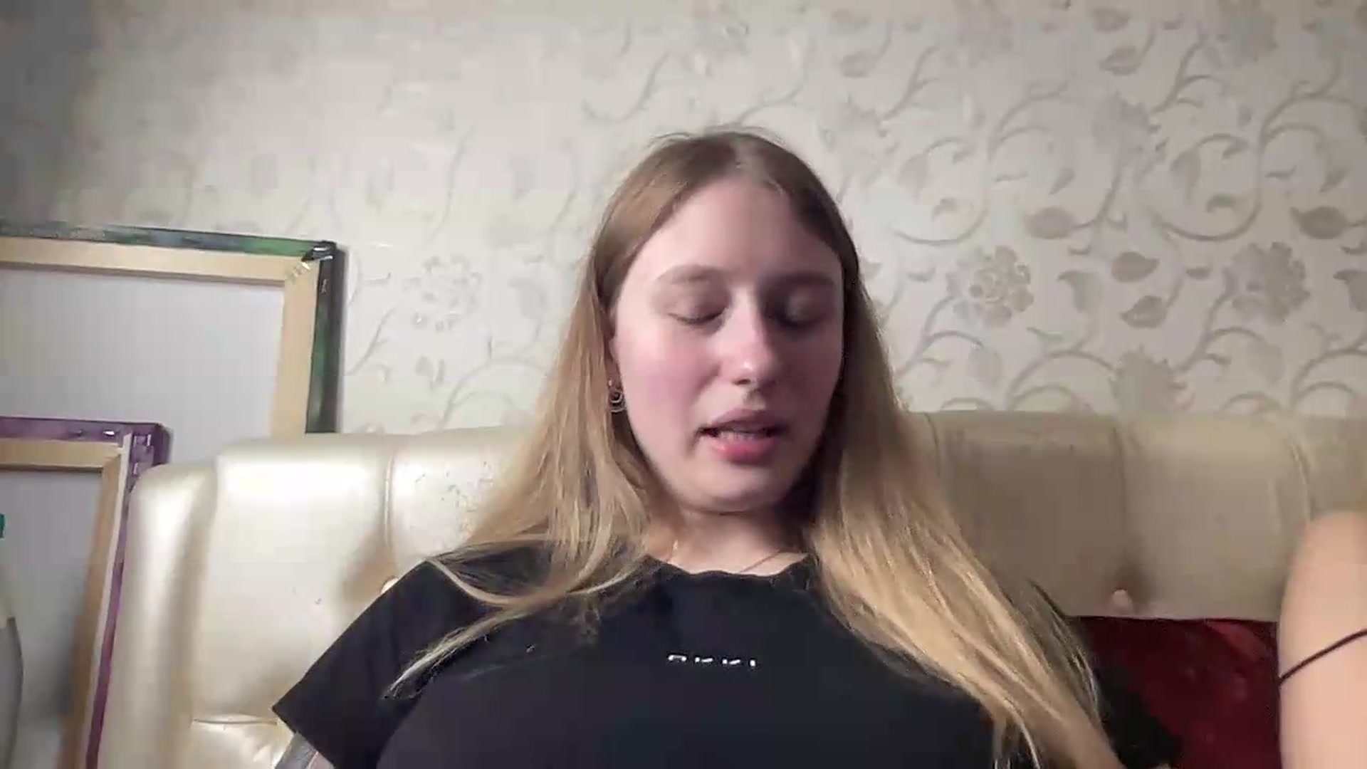 Gallery image thumbnail from Melody_Sabre's myfreecams stream on, 08/25/2026, 18:39 image 15 of 20