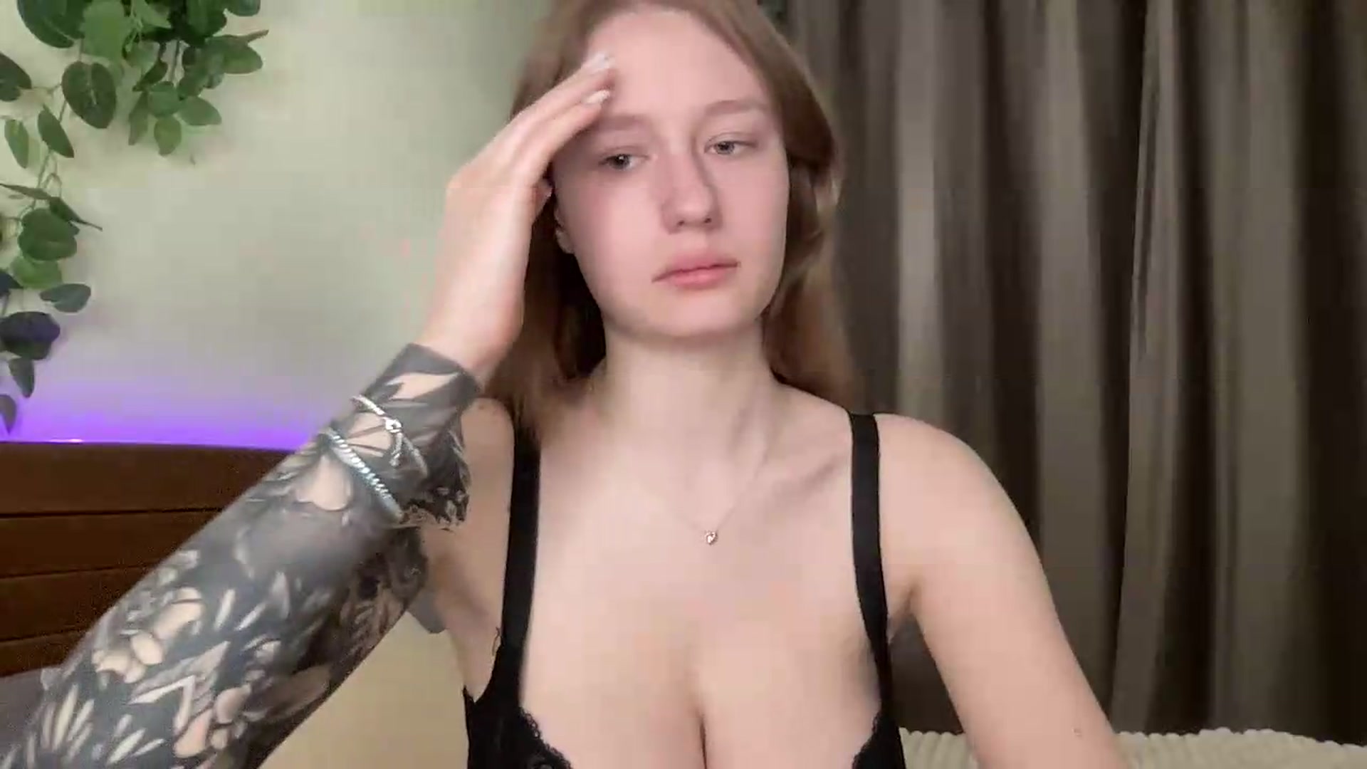 Gallery image thumbnail from Melody_Sabre's myfreecams stream on, 08/26/2026, 08:27 image 18 of 20