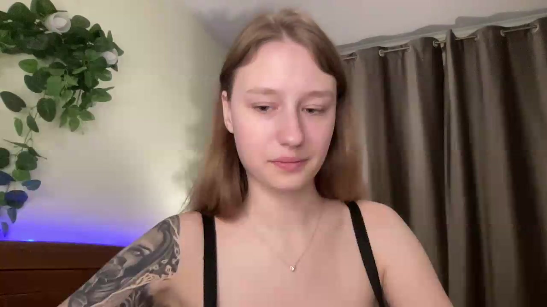 Gallery image thumbnail from Melody_Sabre's myfreecams stream on, 08/26/2026, 11:19 image 17 of 20