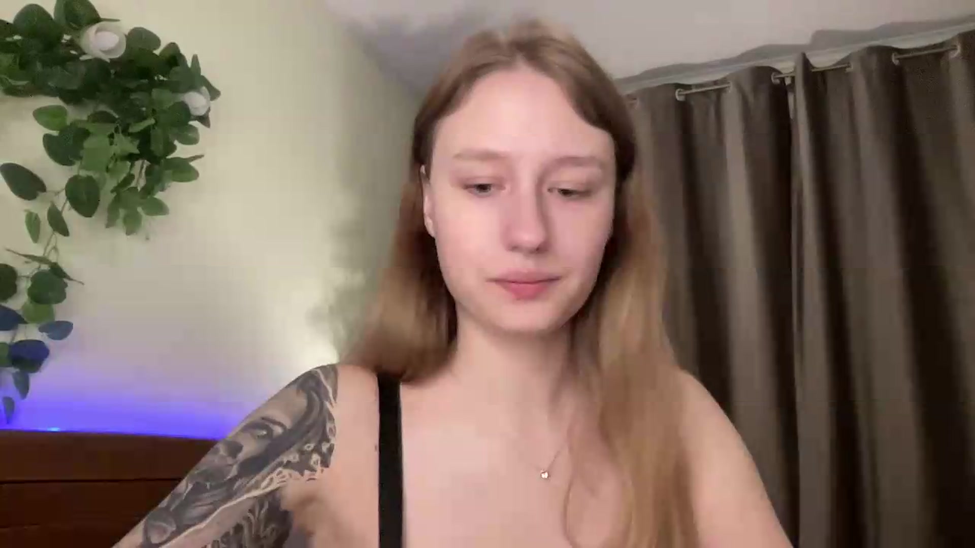 Gallery image thumbnail from Melody_Sabre's myfreecams stream on, 08/26/2026, 11:19 image 16 of 20