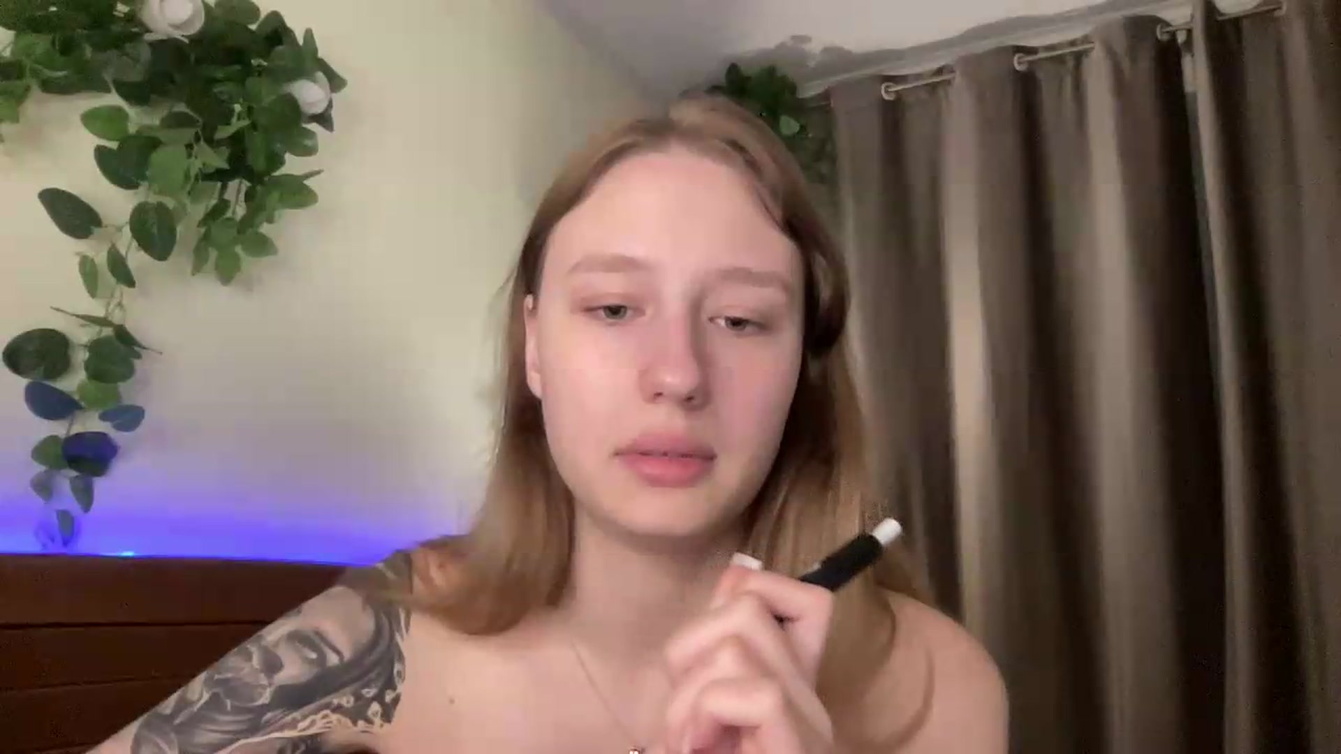 Gallery image thumbnail from Melody_Sabre's myfreecams stream on, 08/27/2026, 14:13 image 7 of 20