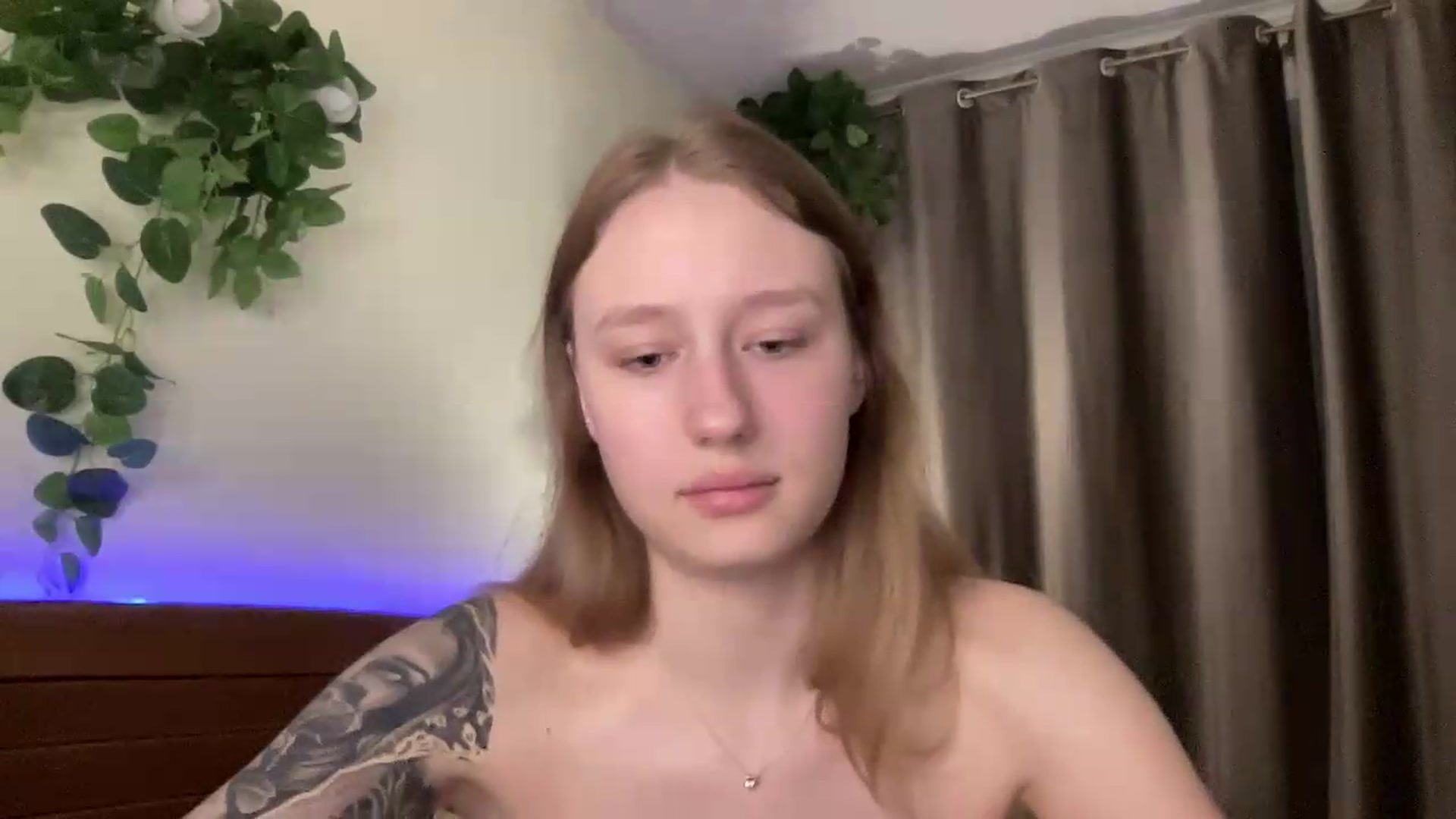 Gallery image thumbnail from Melody_Sabre's myfreecams stream on, 08/27/2026, 14:13 image 8 of 20