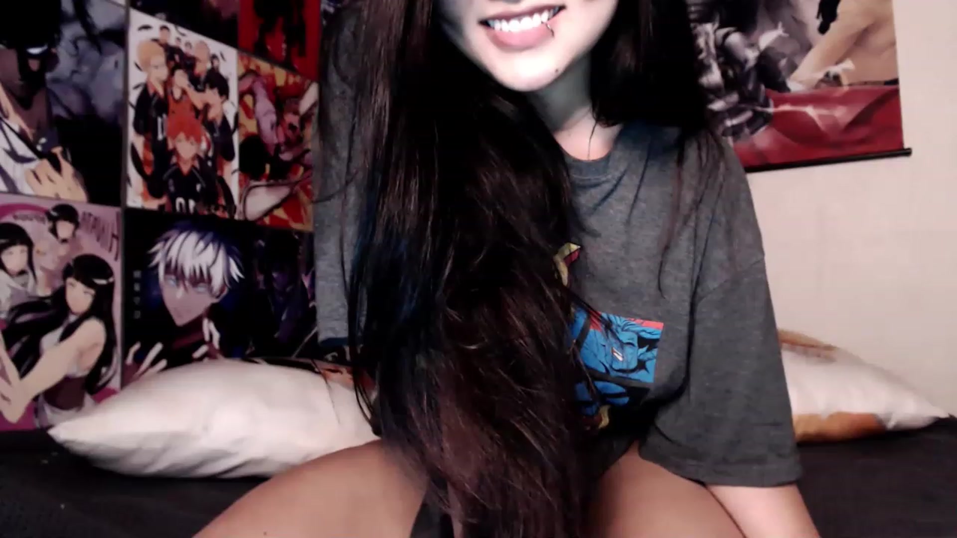 Gallery image thumbnail from Melody__K's myfreecams stream on, 12/04/2022, 13:32 image 17 of 20